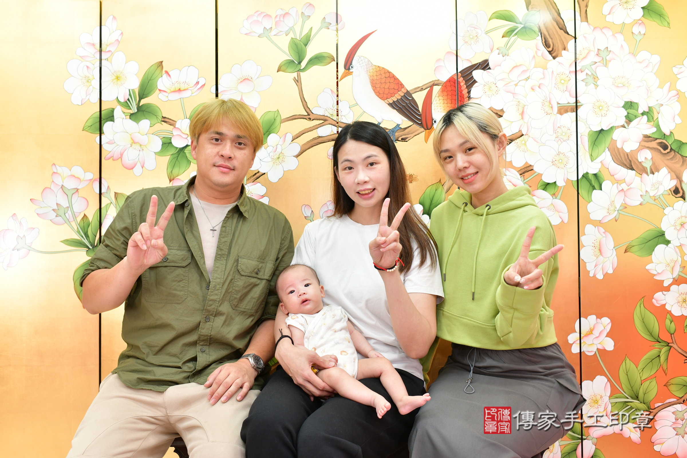晨晨寶寶(台中市北區嬰兒寶寶滿月剃頭理髮、嬰兒剃胎毛儀式吉祥話)。中國風會場，爸媽寶貝穿「日中韓」古裝禮服。專業拍照、證書。★購買「臍帶章、肚臍章、胎毛筆刷印章」贈送：剃頭、收涎、抓周，三選一。2024.11.14，照片3