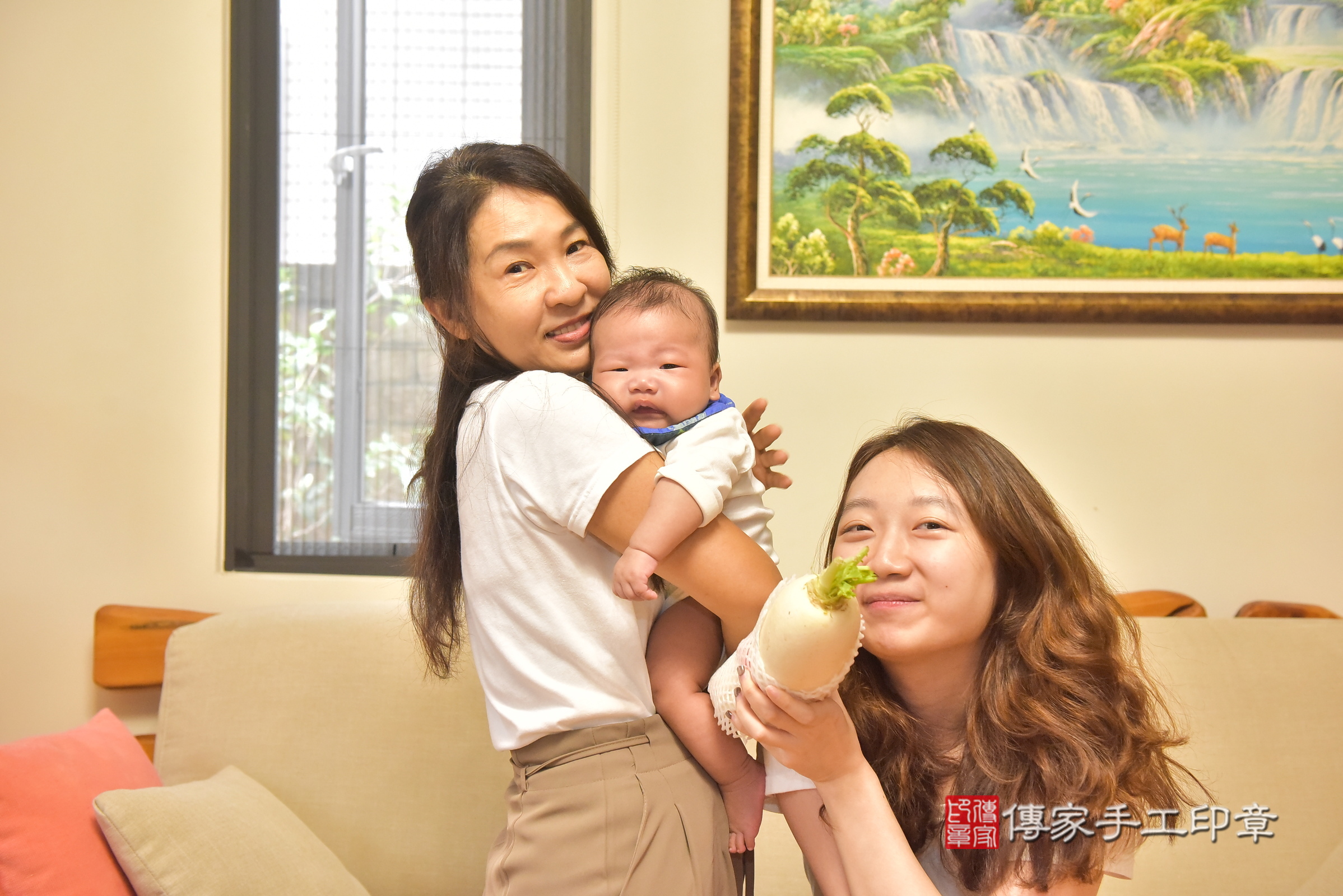 濬濬寶寶(台中市西屯區到府嬰兒濬濬寶寶滿月剃頭理髮、到府嬰兒剃胎毛儀式吉祥話)。到府剃頭剃胎毛主持、專業拍照、證書。★購買「臍帶章、肚臍章、胎毛筆刷印章」贈送：剃頭、收涎、抓周，三選一。2024.11.18，照片18