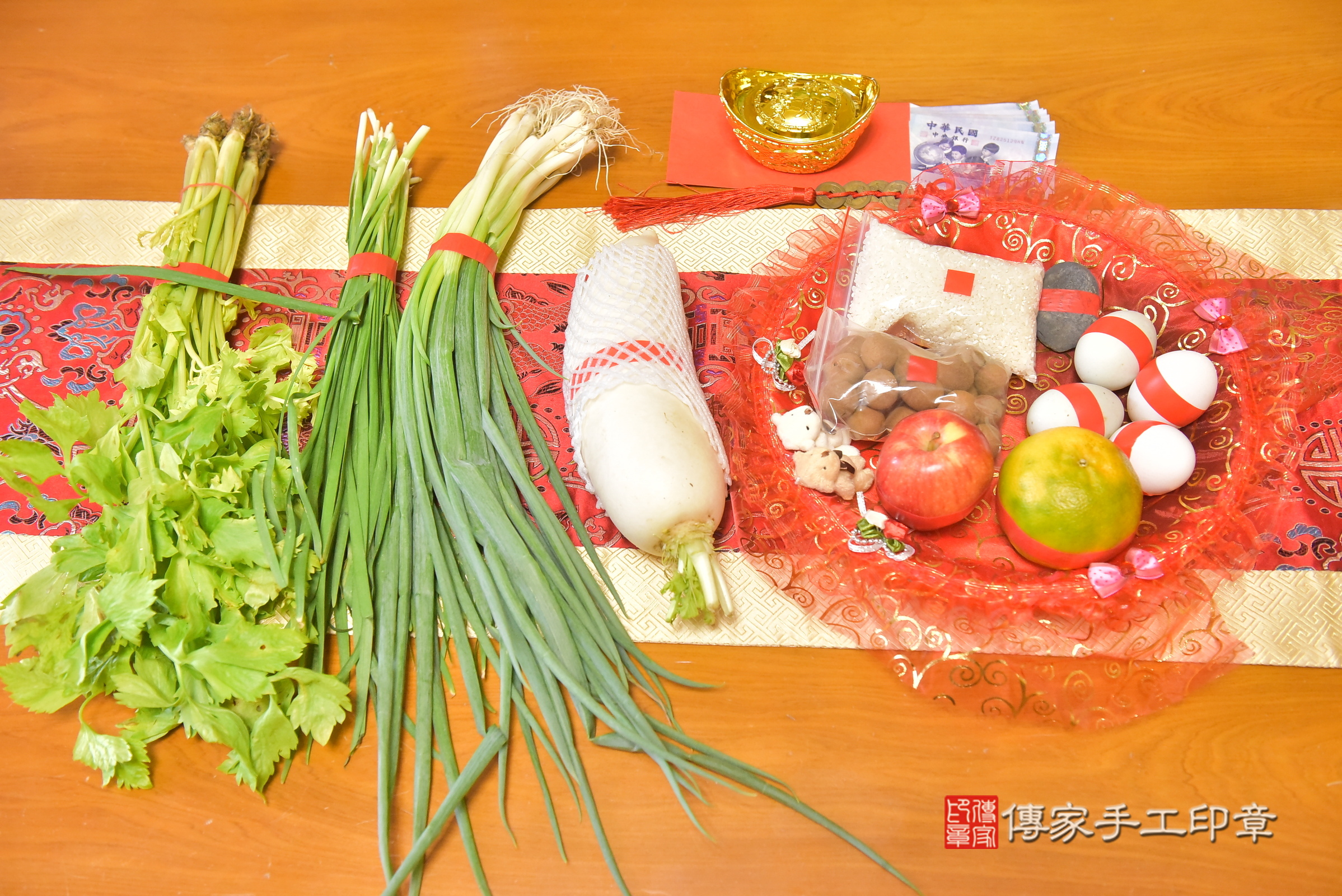 濬濬寶寶(台中市西屯區到府嬰兒濬濬寶寶滿月剃頭理髮、到府嬰兒剃胎毛儀式吉祥話)。到府剃頭剃胎毛主持、專業拍照、證書。★購買「臍帶章、肚臍章、胎毛筆刷印章」贈送：剃頭、收涎、抓周，三選一。2024.11.18，照片8