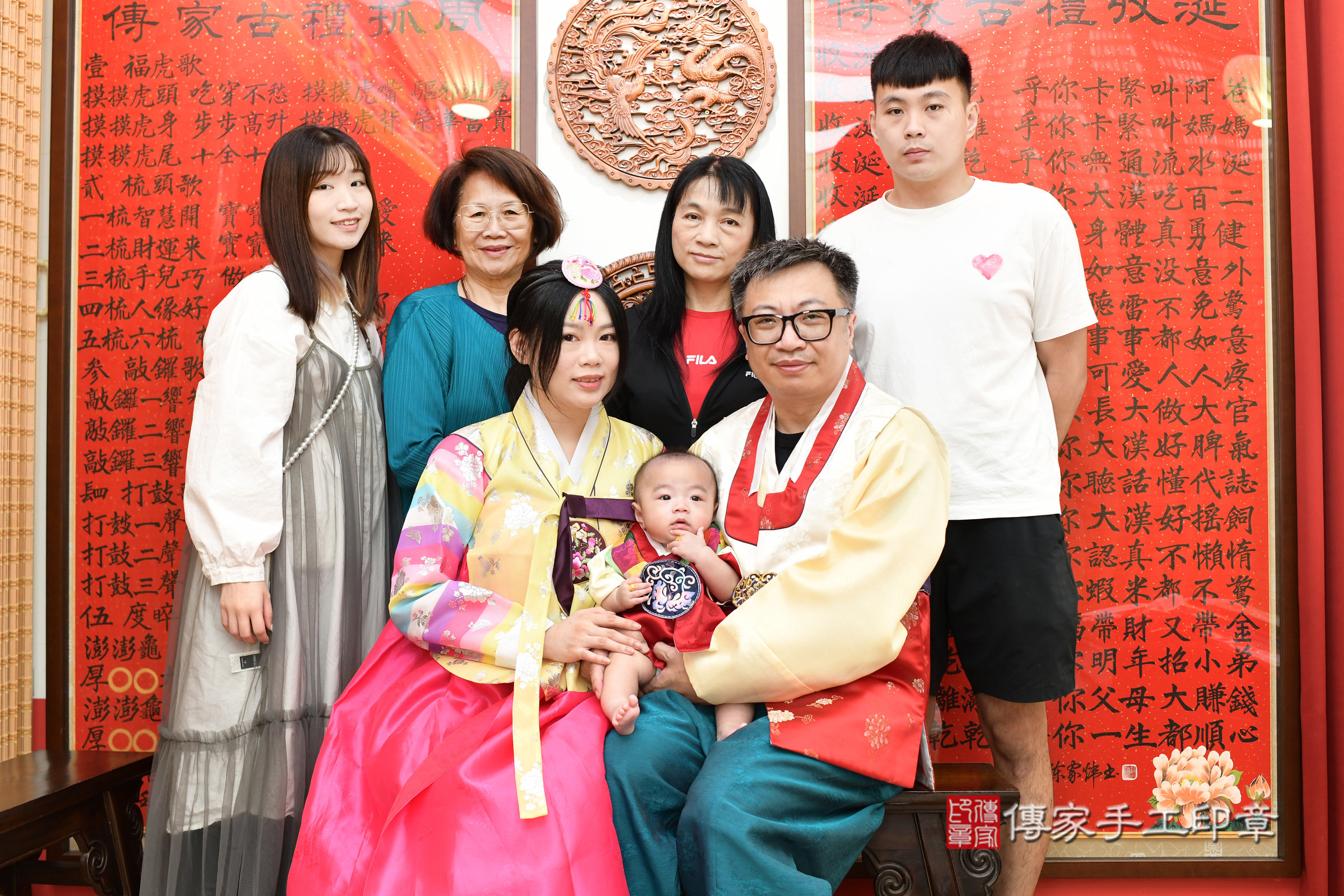 台北市大同區睿睿寶寶收涎推薦：傳家台北店收涎中國風會場，嬰兒古禮收涎收口水流程儀式、收涎吉祥話、收涎餅乾、收涎拍照。收涎證書。2024.11.15，照片20