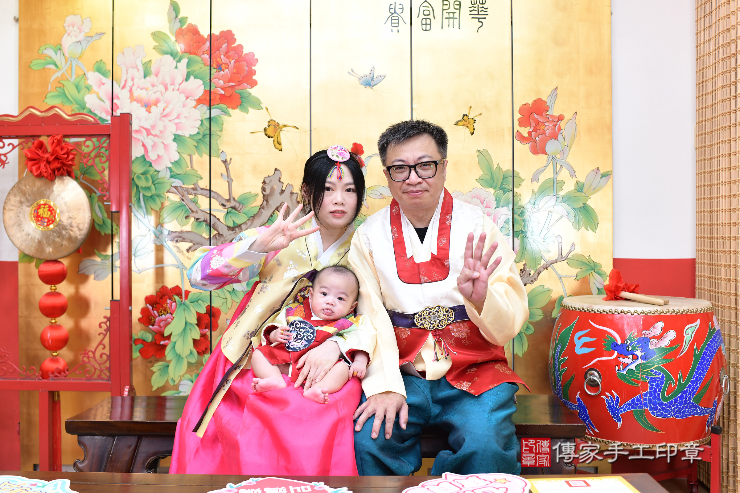台北市大同區睿睿寶寶收涎推薦：傳家台北店收涎中國風會場，嬰兒古禮收涎收口水流程儀式、收涎吉祥話、收涎餅乾、收涎拍照。收涎證書。2024.11.15，照片2
