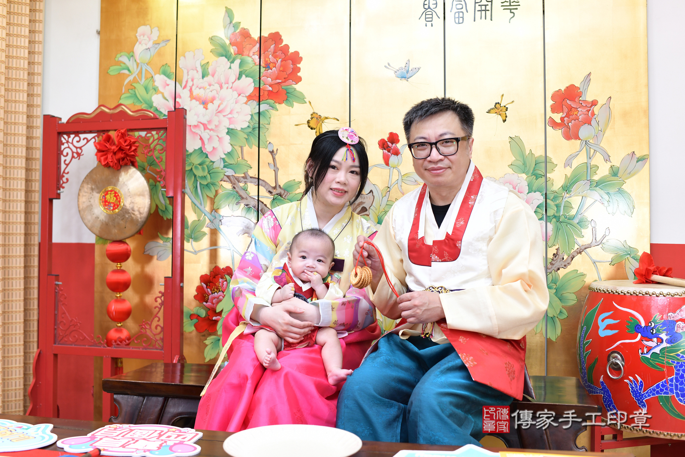 台北市大同區睿睿寶寶收涎推薦：傳家台北店收涎中國風會場，嬰兒古禮收涎收口水流程儀式、收涎吉祥話、收涎餅乾、收涎拍照。收涎證書。2024.11.15，照片13