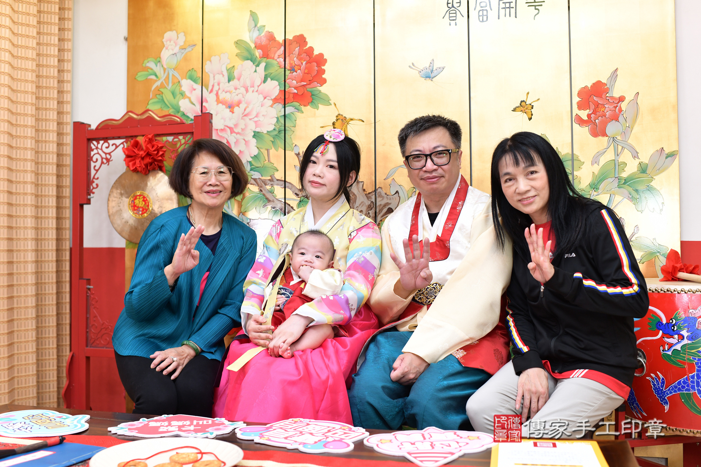 台北市大同區睿睿寶寶收涎推薦：傳家台北店收涎中國風會場，嬰兒古禮收涎收口水流程儀式、收涎吉祥話、收涎餅乾、收涎拍照。收涎證書。2024.11.15，照片5