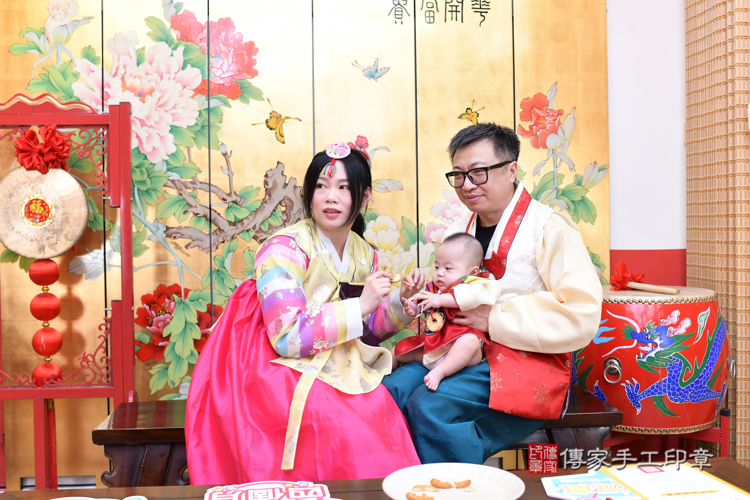 台北市大同區睿睿寶寶收涎推薦：傳家台北店收涎中國風會場，嬰兒古禮收涎收口水流程儀式、收涎吉祥話、收涎餅乾、收涎拍照。收涎證書。2024.11.15，照片16