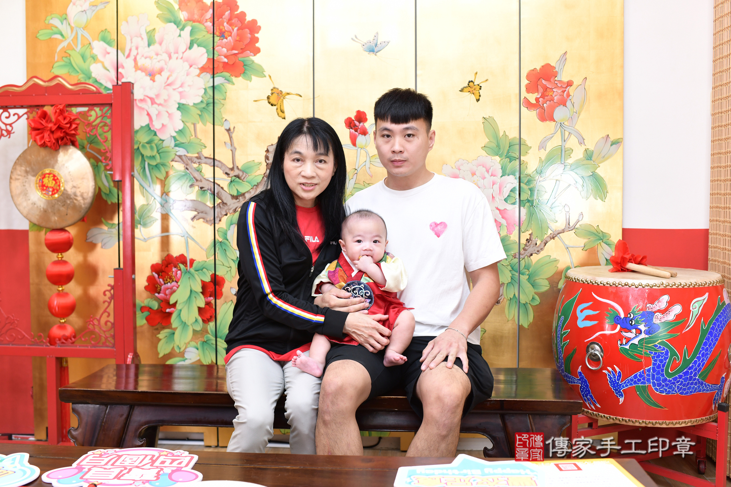 台北市大同區睿睿寶寶收涎推薦：傳家台北店收涎中國風會場，嬰兒古禮收涎收口水流程儀式、收涎吉祥話、收涎餅乾、收涎拍照。收涎證書。2024.11.15，照片9