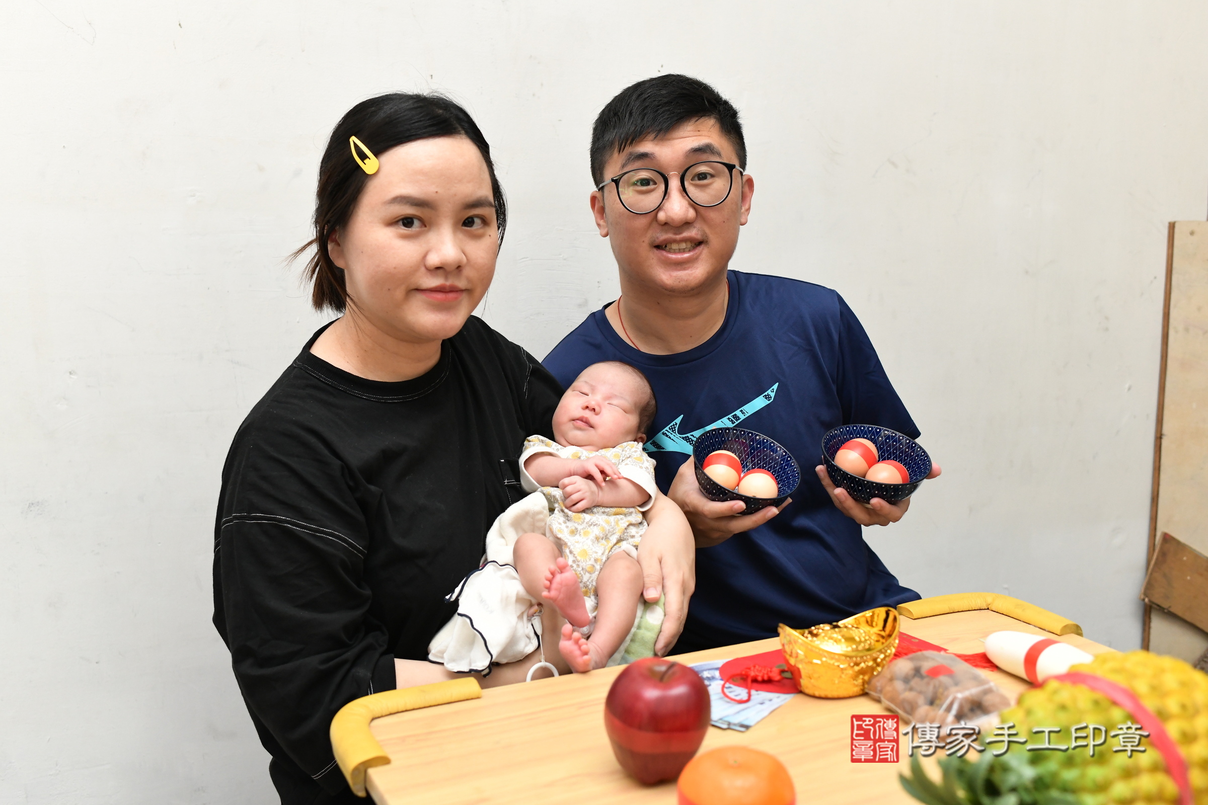 喬喬寶寶(台北市中山區到府嬰兒喬喬寶寶滿月剃頭理髮、到府嬰兒剃胎毛儀式吉祥話)。到府剃頭剃胎毛主持、專業拍照、證書。★購買「臍帶章、肚臍章、胎毛筆刷印章」贈送：剃頭、收涎、抓周，三選一。2024.12.6，照片7