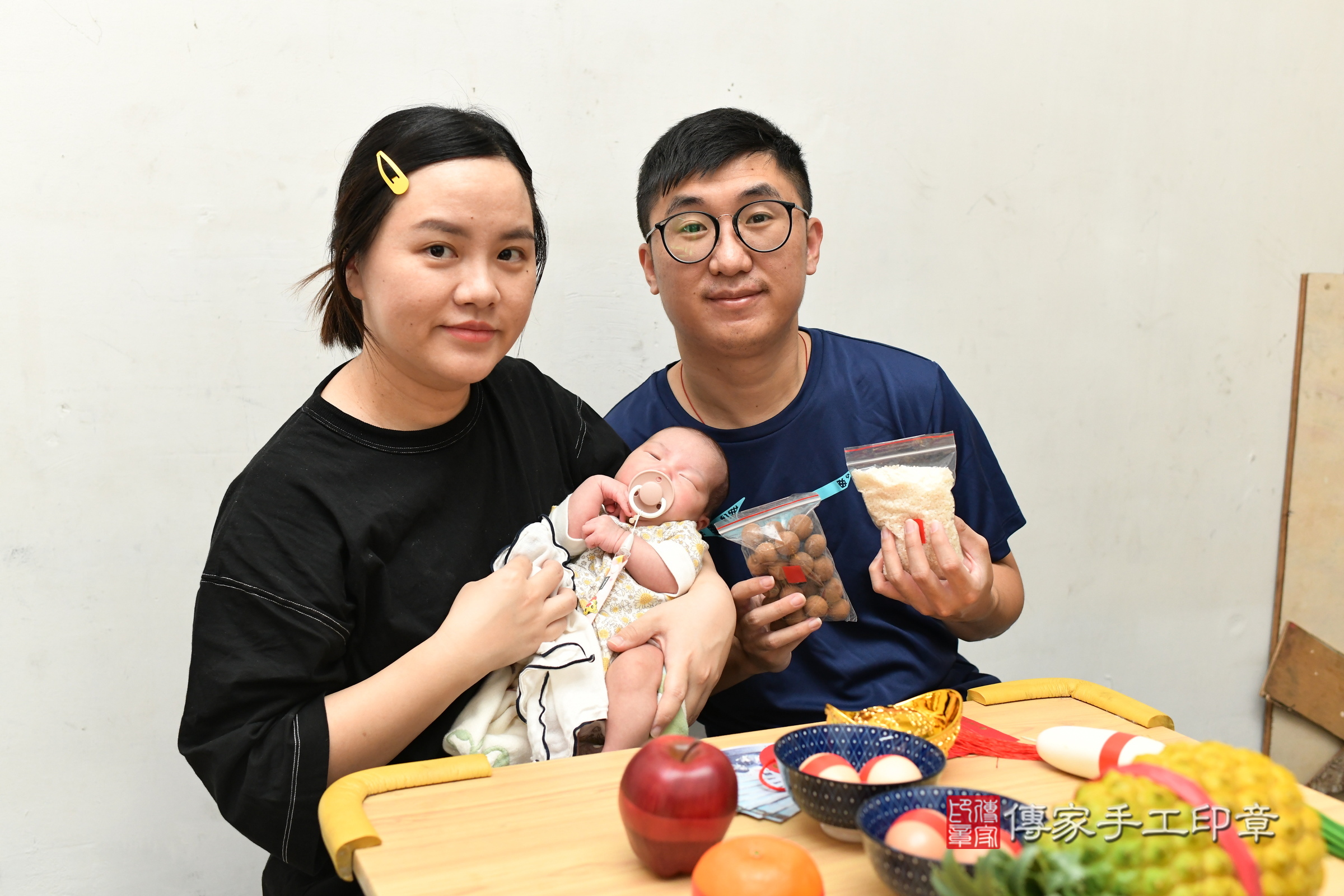 喬喬寶寶(台北市中山區到府嬰兒喬喬寶寶滿月剃頭理髮、到府嬰兒剃胎毛儀式吉祥話)。到府剃頭剃胎毛主持、專業拍照、證書。★購買「臍帶章、肚臍章、胎毛筆刷印章」贈送：剃頭、收涎、抓周，三選一。2024.12.6，照片9