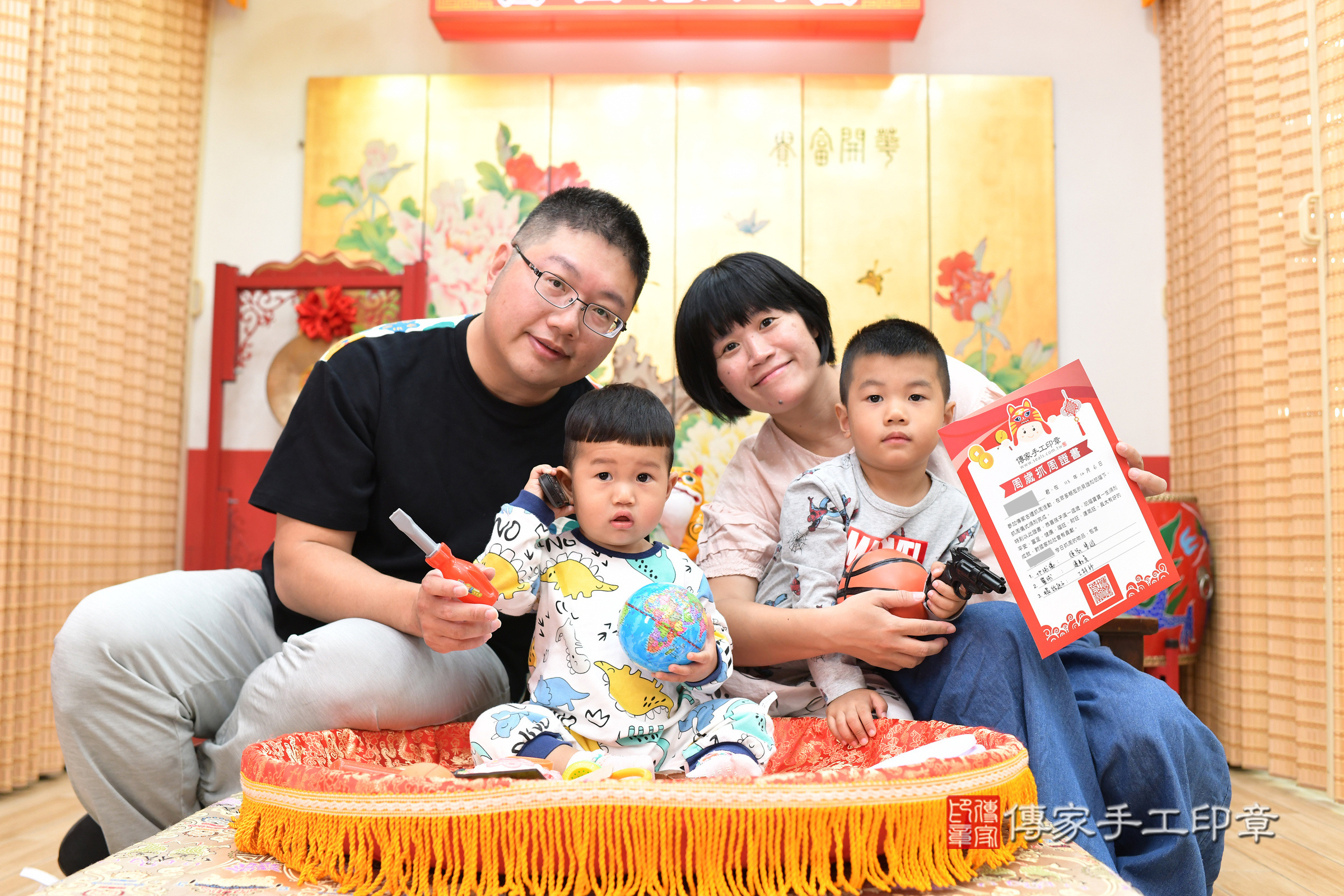 台北市大同區翔翔寶寶抓周推薦：傳家台北店抓周度脺中國風會場，嬰兒古禮抓周流程儀式吉祥話、抓周道具物品24種、拍照。抓周證書。2024.12.6，照片19
