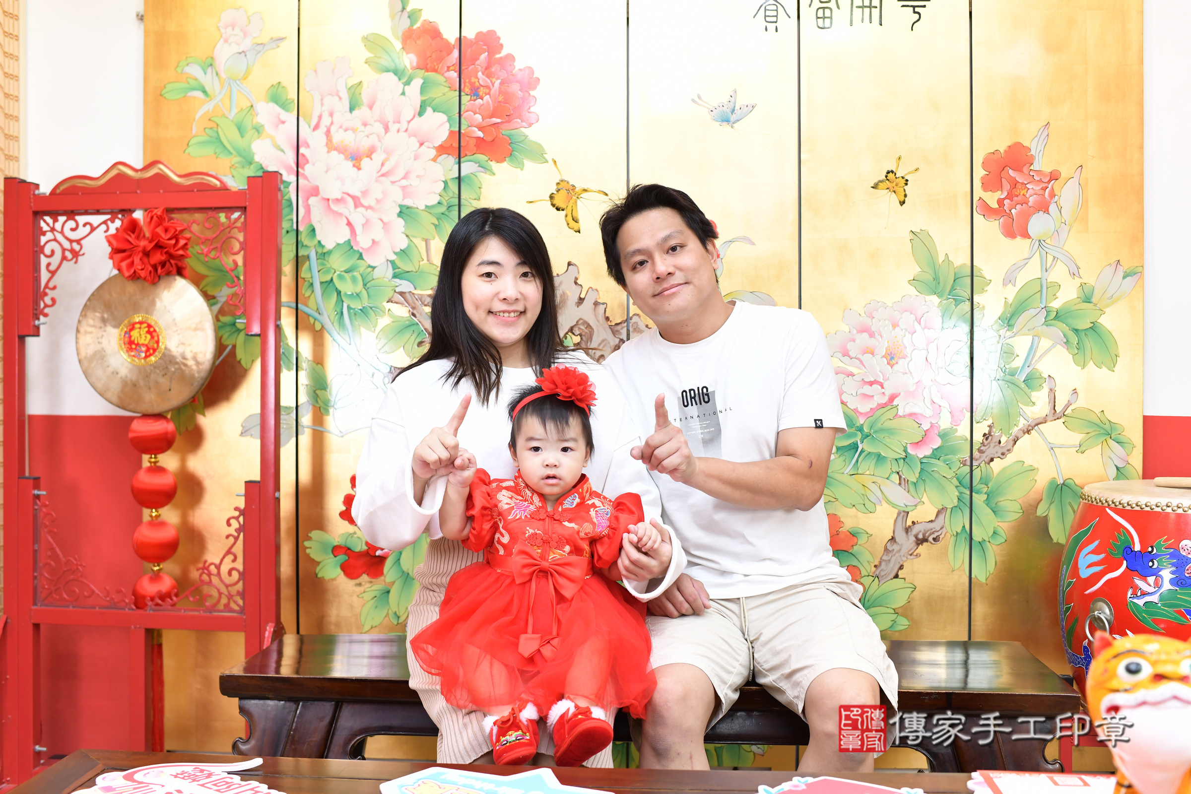 台北市大同區小嫻寶寶抓周推薦：傳家台北店抓周度脺中國風會場，嬰兒古禮抓周流程儀式吉祥話、抓周道具物品24種、拍照。抓周證書。2024.12.8，照片4