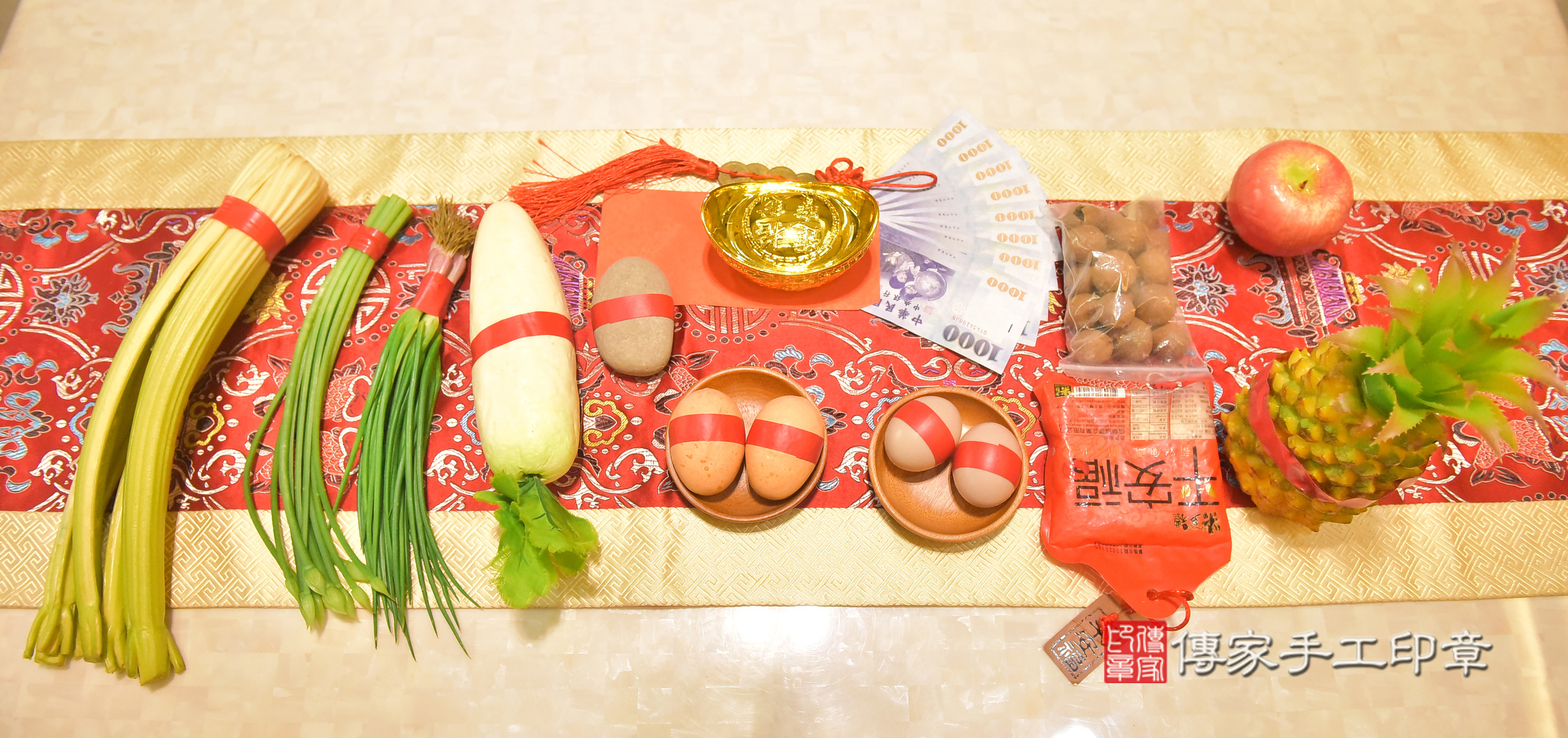 珉珉寶寶(台中市太平區到府嬰兒珉珉寶寶滿月剃頭理髮、到府嬰兒剃胎毛儀式吉祥話)。到府剃頭剃胎毛主持、專業拍照、證書。★購買「臍帶章、肚臍章、胎毛筆刷印章」贈送：剃頭、收涎、抓周，三選一。2024.11.2，照片4
