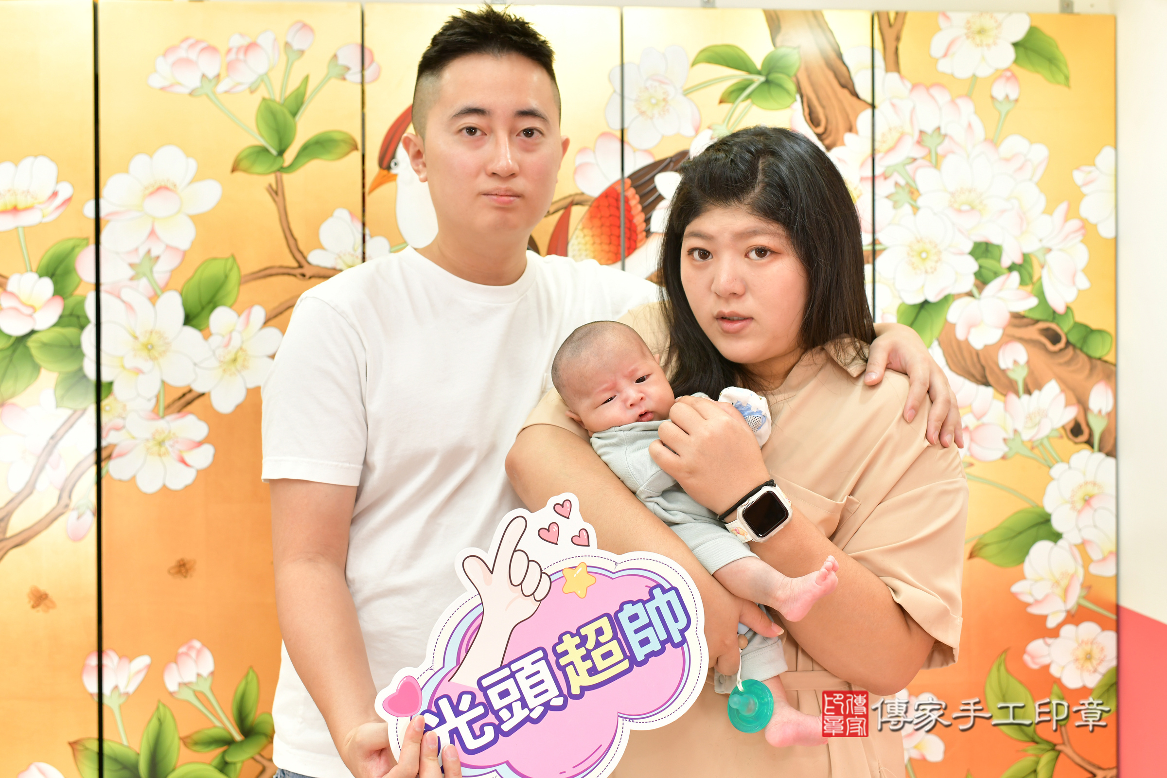 睿睿寶寶(台中市北區嬰兒寶寶滿月剃頭理髮、嬰兒剃胎毛儀式吉祥話)。中國風會場，爸媽寶貝穿「日中韓」古裝禮服。專業拍照、證書。★購買「臍帶章、肚臍章、胎毛筆刷印章」贈送：剃頭、收涎、抓周，三選一。2024.11.4，照片16
