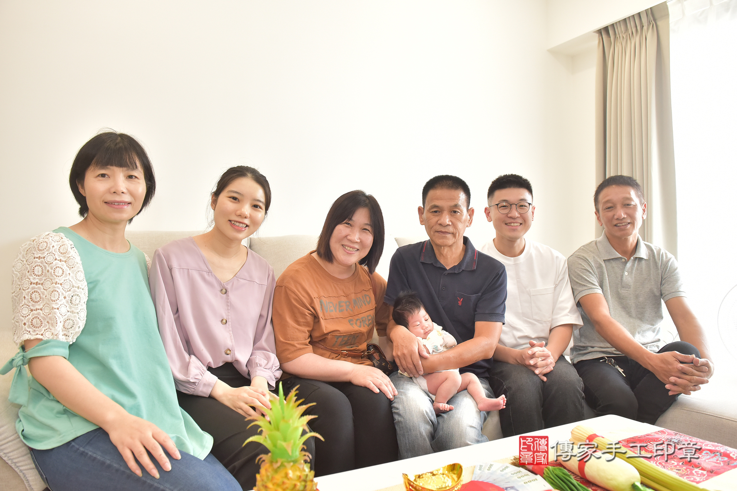 霏霏寶寶(台中市北屯區到府嬰兒霏霏寶寶滿月剃頭理髮、到府嬰兒剃胎毛儀式吉祥話)。到府剃頭剃胎毛主持、專業拍照、證書。★購買「臍帶章、肚臍章、胎毛筆刷印章」贈送：剃頭、收涎、抓周，三選一。2024.11.10，照片6