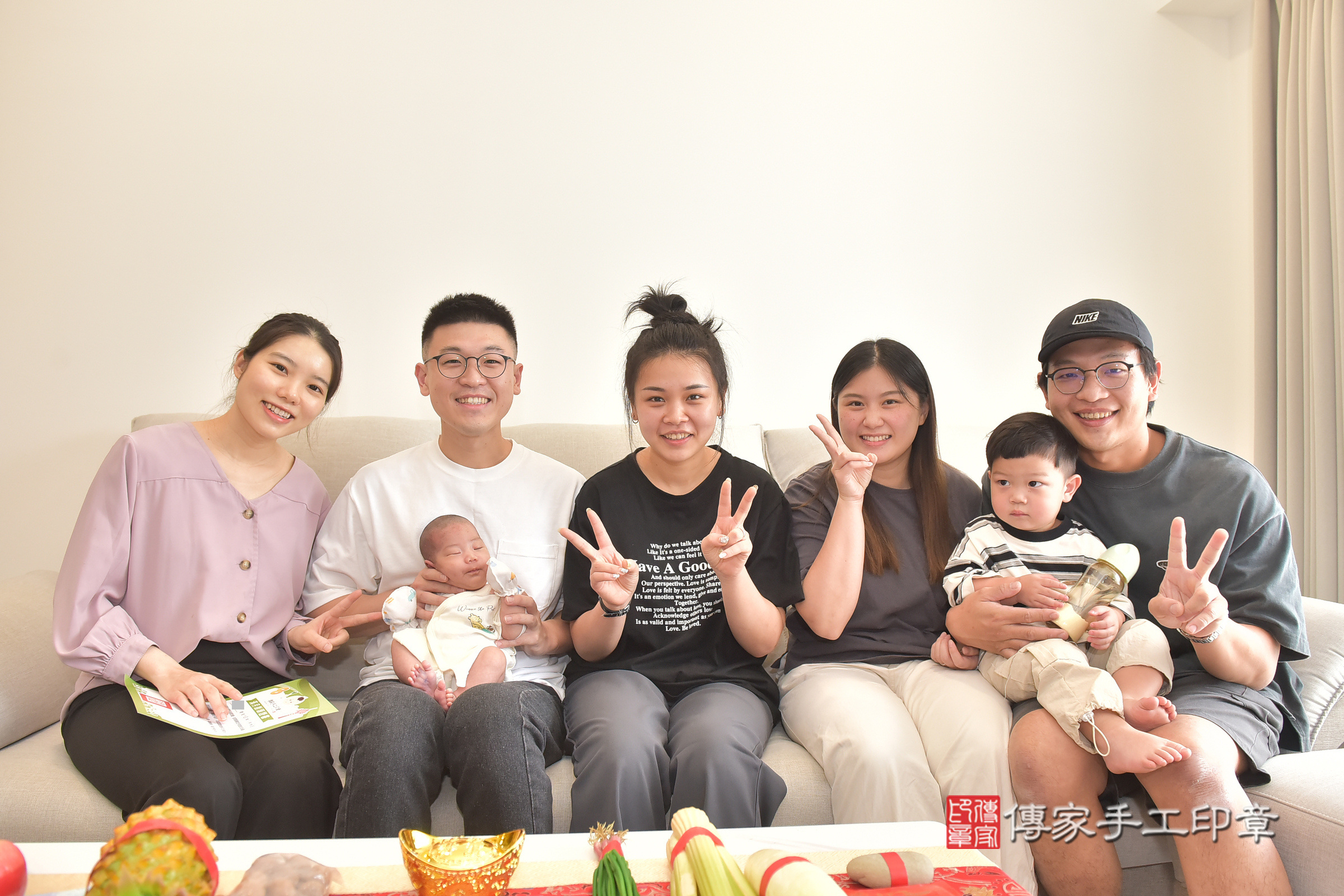 霏霏寶寶(台中市北屯區到府嬰兒霏霏寶寶滿月剃頭理髮、到府嬰兒剃胎毛儀式吉祥話)。到府剃頭剃胎毛主持、專業拍照、證書。★購買「臍帶章、肚臍章、胎毛筆刷印章」贈送：剃頭、收涎、抓周，三選一。2024.11.10，照片18