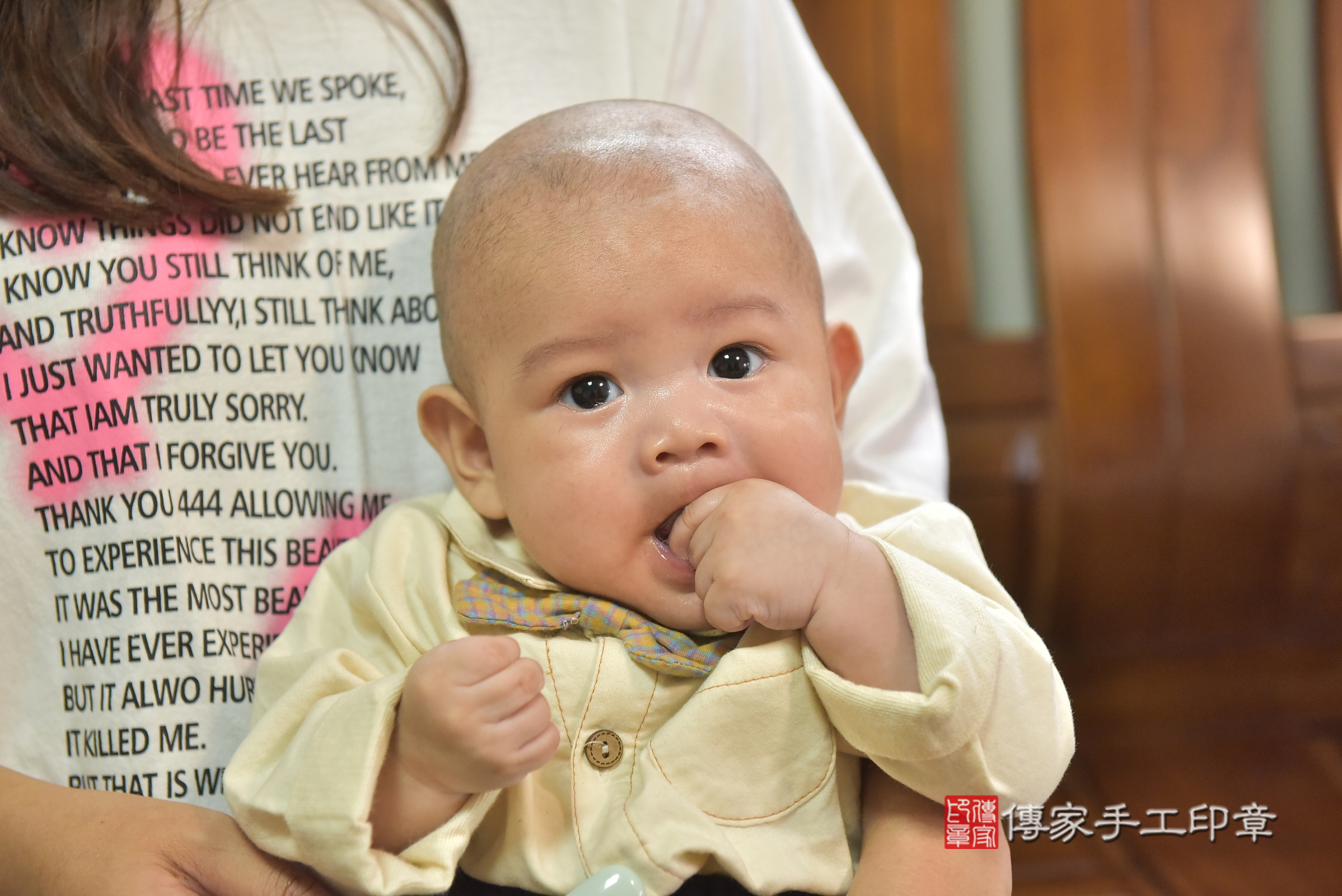 小宇寶寶(台中市豐原區到府嬰兒小宇寶寶滿月剃頭理髮、到府嬰兒剃胎毛儀式吉祥話)。到府剃頭剃胎毛主持、專業拍照、證書。★購買「臍帶章、肚臍章、胎毛筆刷印章」贈送：剃頭、收涎、抓周，三選一。2024.11.16，照片13