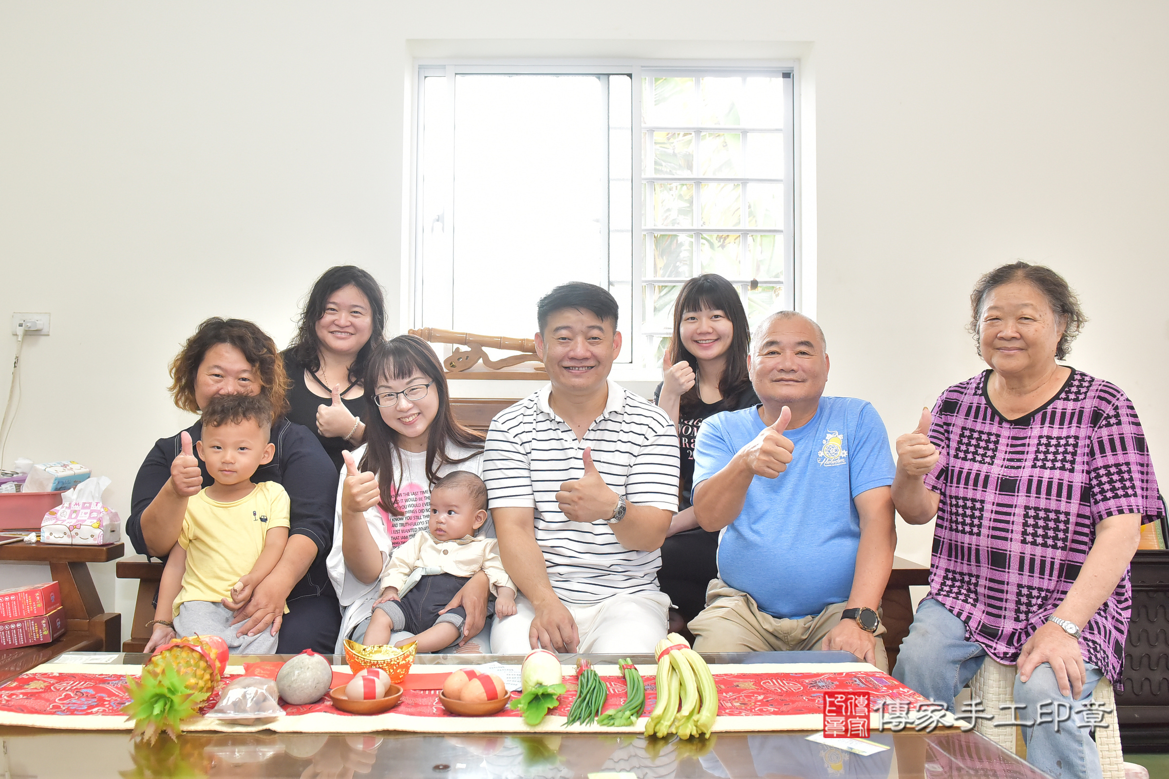 小宇寶寶(台中市豐原區到府嬰兒小宇寶寶滿月剃頭理髮、到府嬰兒剃胎毛儀式吉祥話)。到府剃頭剃胎毛主持、專業拍照、證書。★購買「臍帶章、肚臍章、胎毛筆刷印章」贈送：剃頭、收涎、抓周，三選一。2024.11.16，照片6