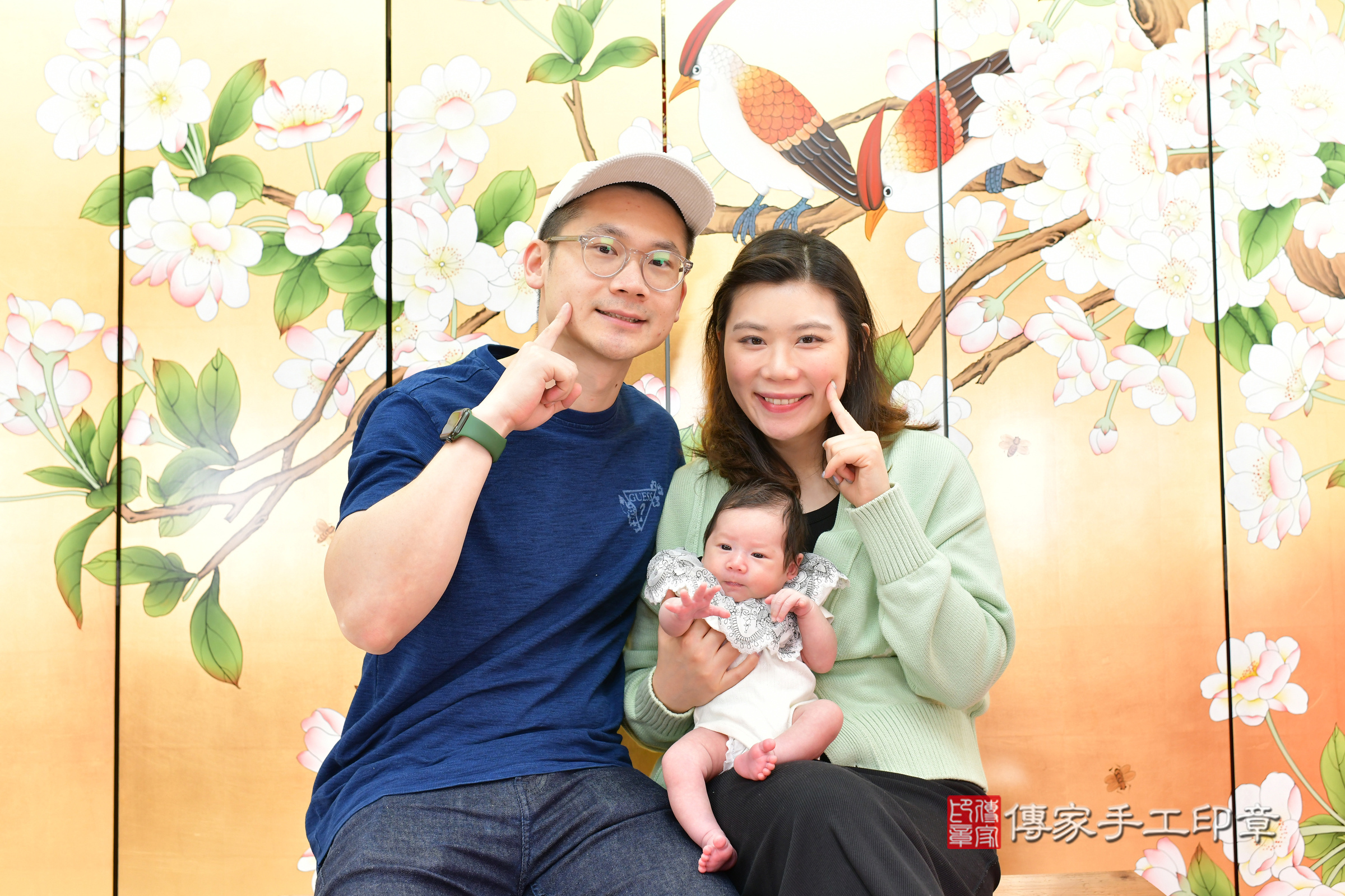 玥玥寶寶(台中市北區嬰兒寶寶滿月剃頭理髮、嬰兒剃胎毛儀式吉祥話)。中國風會場，爸媽寶貝穿「日中韓」古裝禮服。專業拍照、證書。★購買「臍帶章、肚臍章、胎毛筆刷印章」贈送：剃頭、收涎、抓周，三選一。2024.11.28，照片2