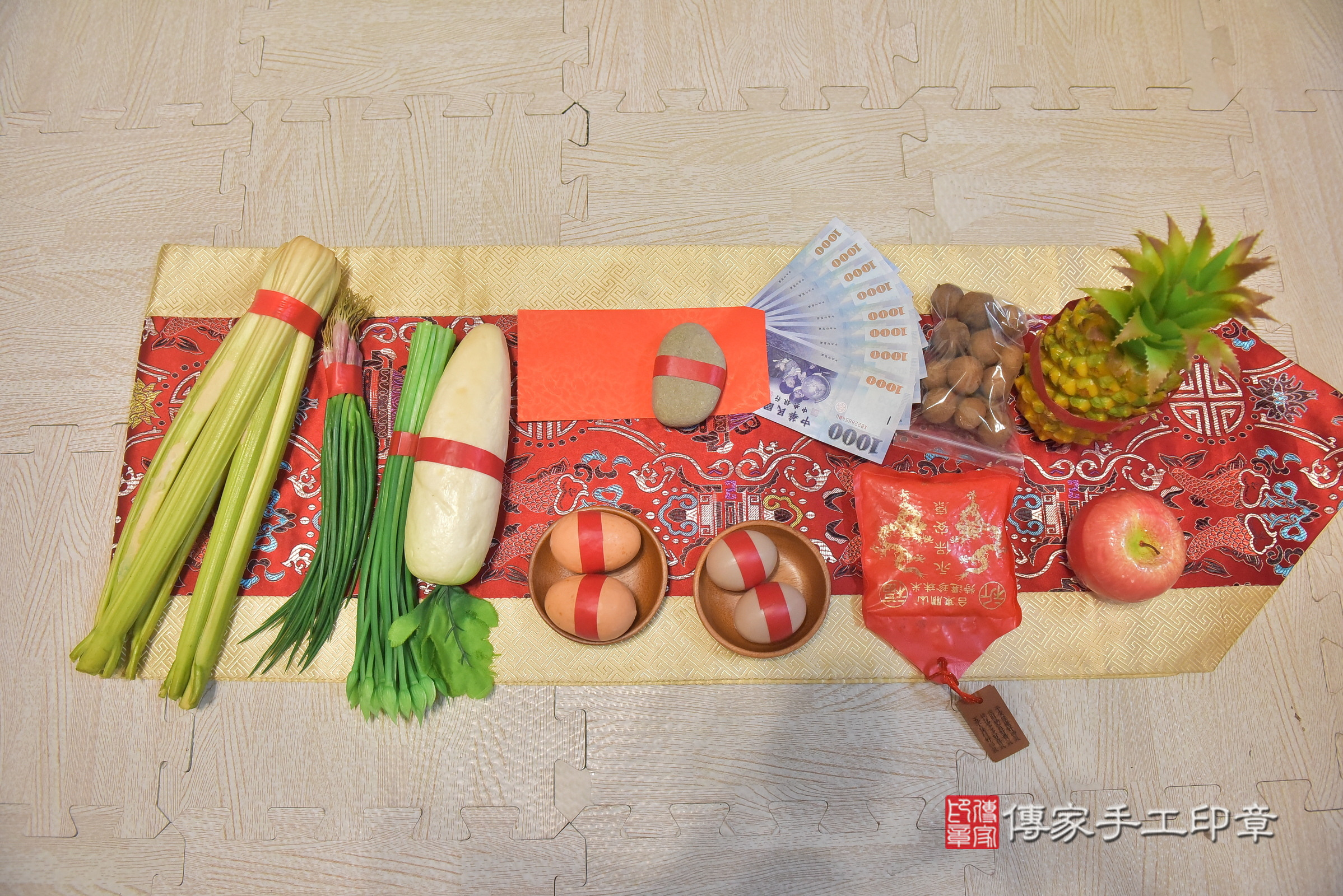 小妤寶寶(彰化縣到府嬰兒小妤寶寶滿月剃頭理髮、到府嬰兒剃胎毛儀式吉祥話)。到府剃頭剃胎毛主持、專業拍照、證書。★購買「臍帶章、肚臍章、胎毛筆刷印章」贈送：剃頭、收涎、抓周，三選一。2024.11.29，照片10