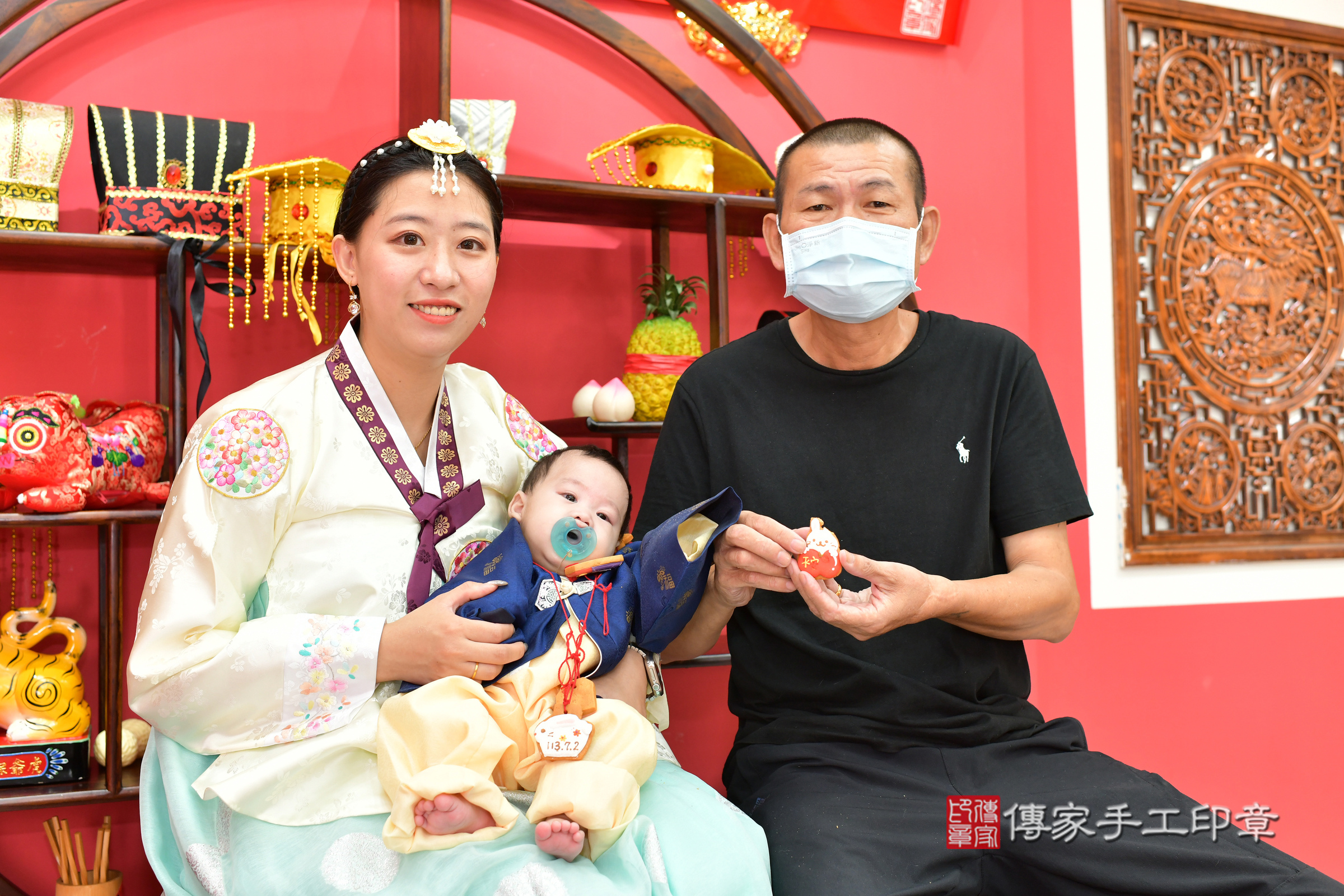 台中市北區小杰寶寶收涎推薦：傳家台中店收涎中國風會場，嬰兒古禮收涎收口水流程儀式、收涎吉祥話、收涎餅乾、收涎拍照。收涎證書。2024.11.4，照片19