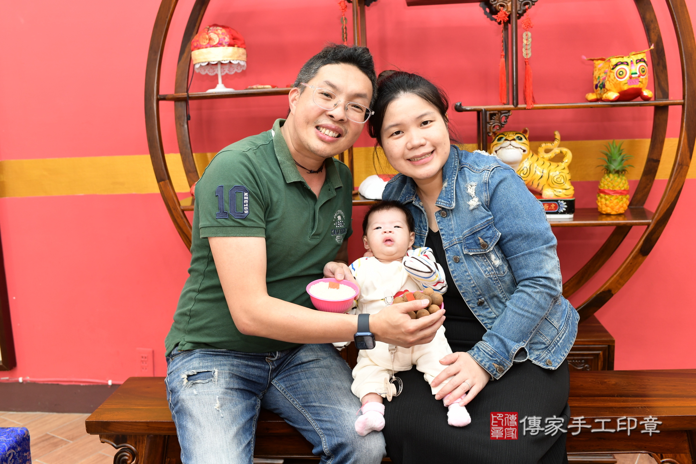 恩恩寶寶(新北市永和區嬰兒寶寶滿月剃頭理髮、嬰兒剃胎毛儀式吉祥話)。中國風會場，爸媽寶貝穿「日中韓」古裝禮服。專業拍照、證書。★購買「臍帶章、肚臍章、胎毛筆刷印章」贈送：剃頭、收涎、抓周，三選一。2024.12.13，照片7