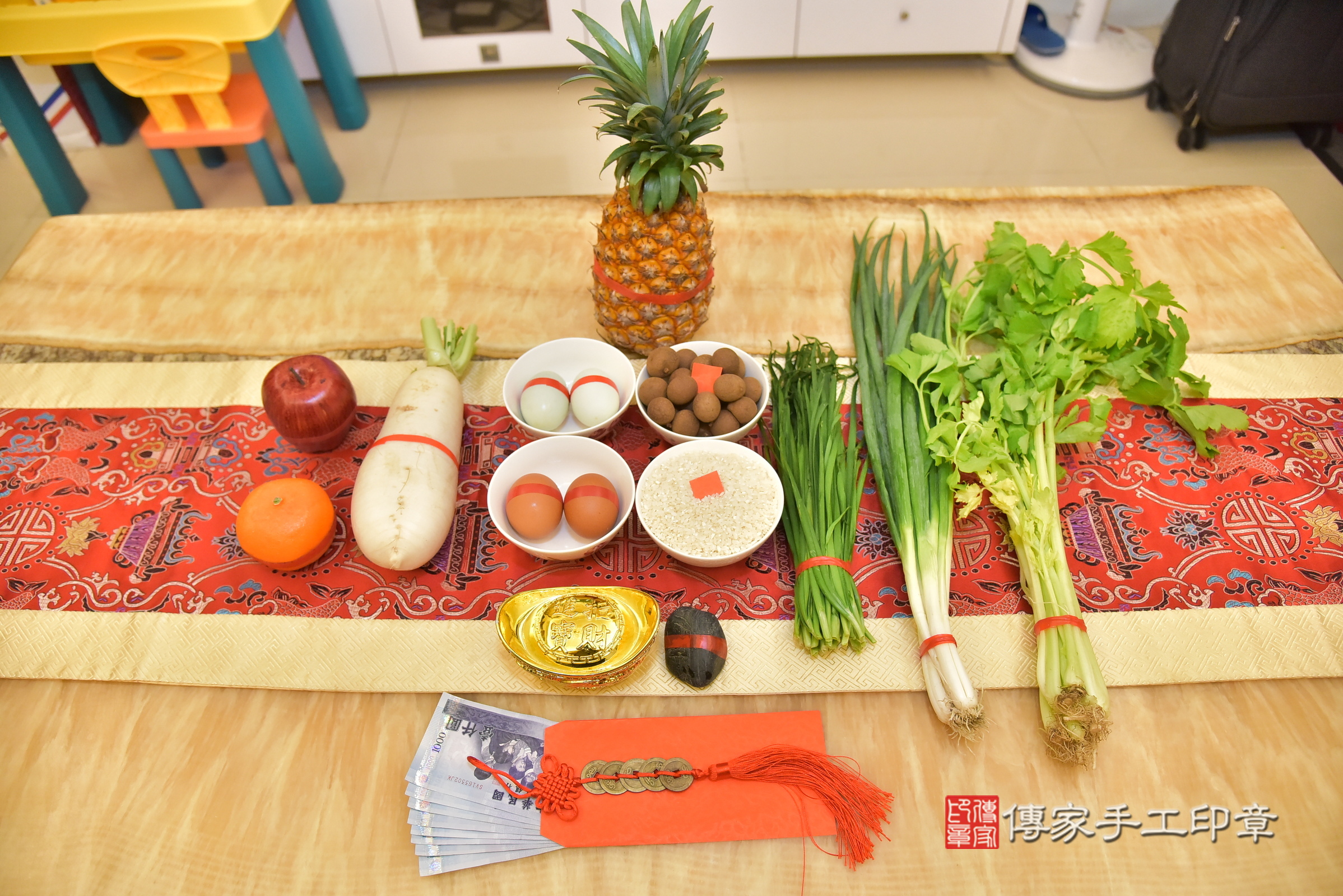 凱凱寶寶(桃園市八德區到府嬰兒凱凱寶寶滿月剃頭理髮、到府嬰兒剃胎毛儀式吉祥話)。到府剃頭剃胎毛主持、專業拍照、證書。★購買「臍帶章、肚臍章、胎毛筆刷印章」贈送：剃頭、收涎、抓周，三選一。2024.12.15，照片4