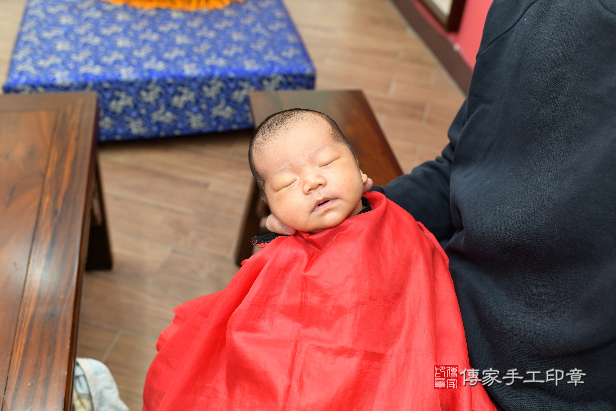 承承寶寶(新北市永和區嬰兒寶寶滿月剃頭理髮、嬰兒剃胎毛儀式吉祥話)。中國風會場，爸媽寶貝穿「日中韓」古裝禮服。專業拍照、證書。★購買「臍帶章、肚臍章、胎毛筆刷印章」贈送：剃頭、收涎、抓周，三選一。2024.12.17，照片18