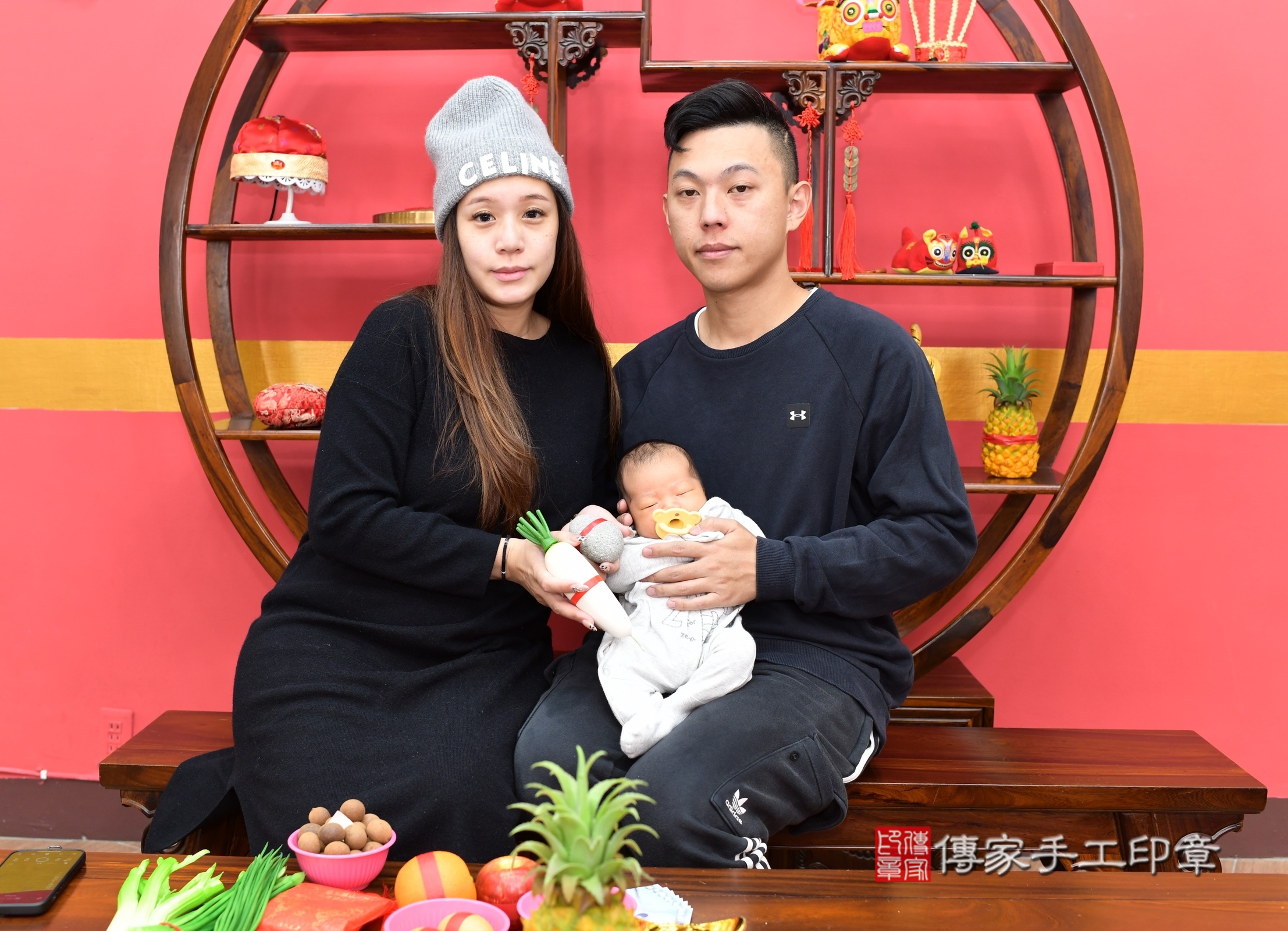 承承寶寶(新北市永和區嬰兒寶寶滿月剃頭理髮、嬰兒剃胎毛儀式吉祥話)。中國風會場，爸媽寶貝穿「日中韓」古裝禮服。專業拍照、證書。★購買「臍帶章、肚臍章、胎毛筆刷印章」贈送：剃頭、收涎、抓周，三選一。2024.12.17，照片10