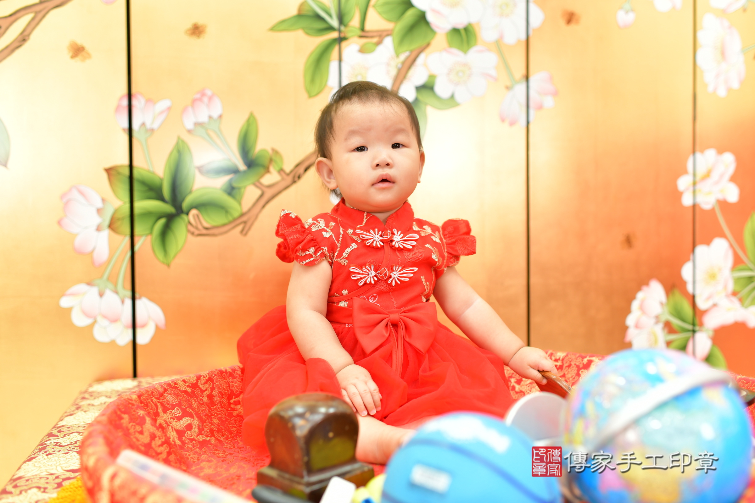 台中市北區亭亭寶寶抓周推薦：傳家台中店抓周度脺中國風會場，嬰兒古禮抓周流程儀式吉祥話、抓周道具物品24種、拍照。抓周證書。2024.11.1，照片5
