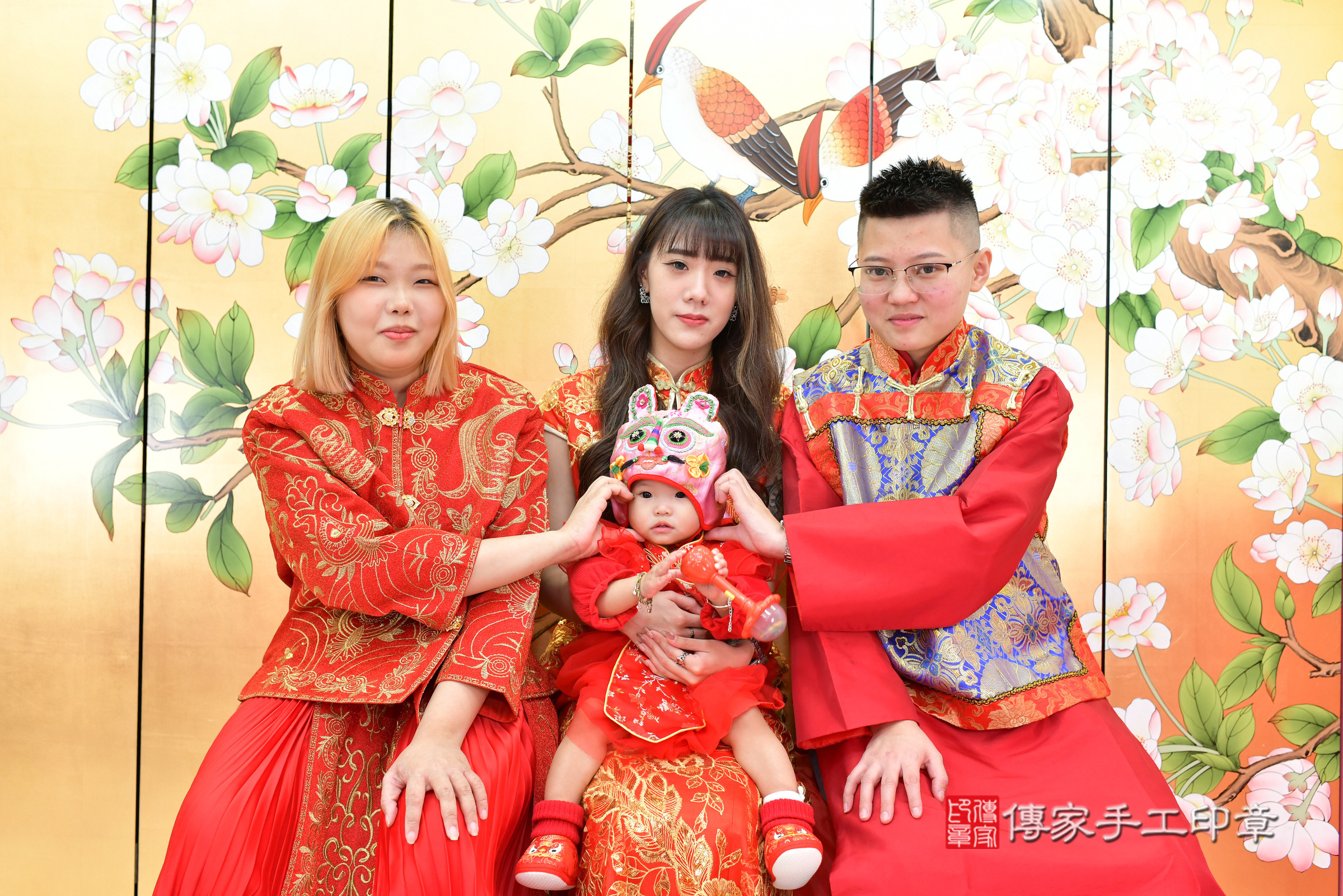 台中市北區小緁寶寶抓周推薦：傳家台中店抓周度脺中國風會場，嬰兒古禮抓周流程儀式吉祥話、抓周道具物品24種、拍照。抓周證書。2024.11.12，照片3