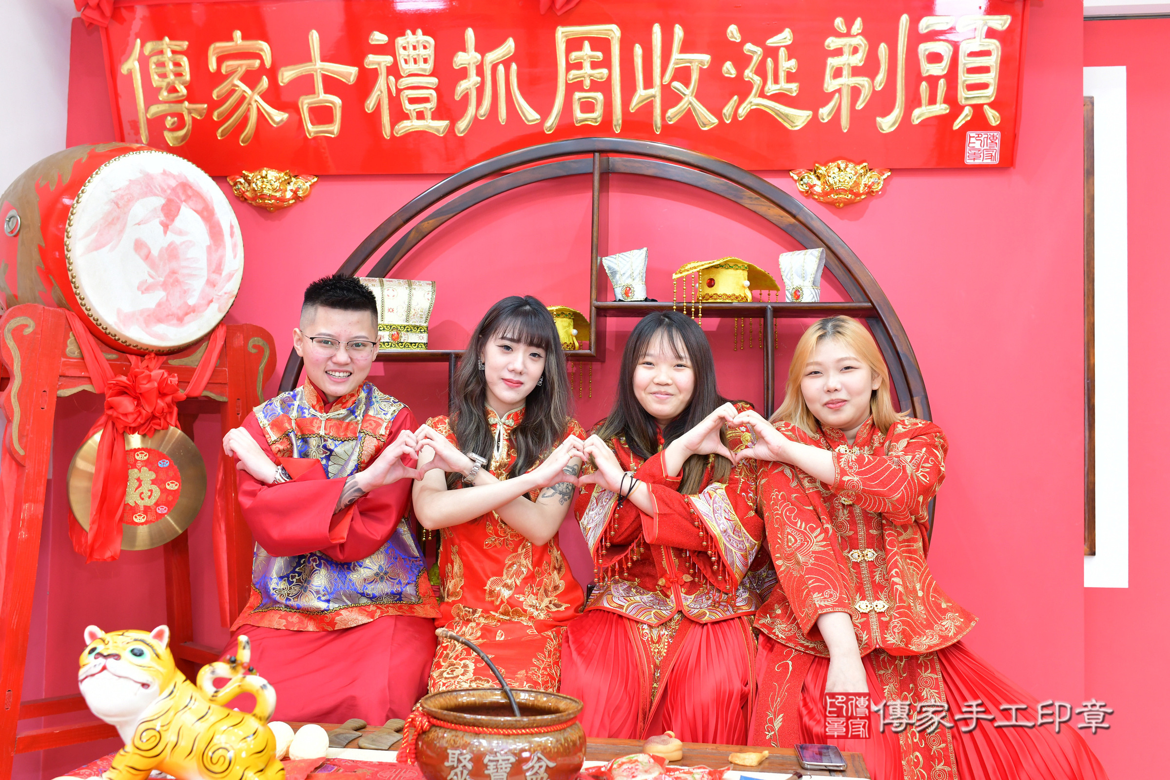 台中市北區小緁寶寶抓周推薦：傳家台中店抓周度脺中國風會場，嬰兒古禮抓周流程儀式吉祥話、抓周道具物品24種、拍照。抓周證書。2024.11.12，照片4
