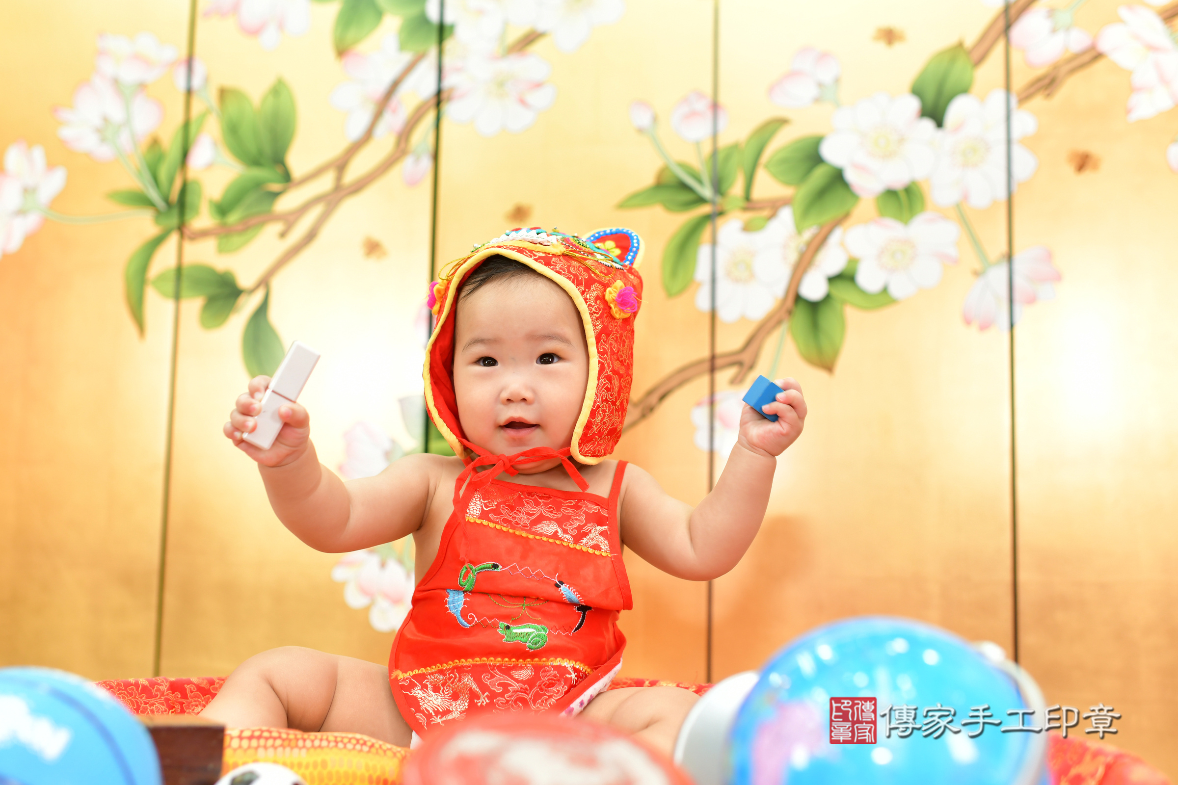 台中市北區小芸寶寶抓周推薦：傳家台中店抓周度脺中國風會場，嬰兒古禮抓周流程儀式吉祥話、抓周道具物品24種、拍照。抓周證書。2024.11.18，照片5