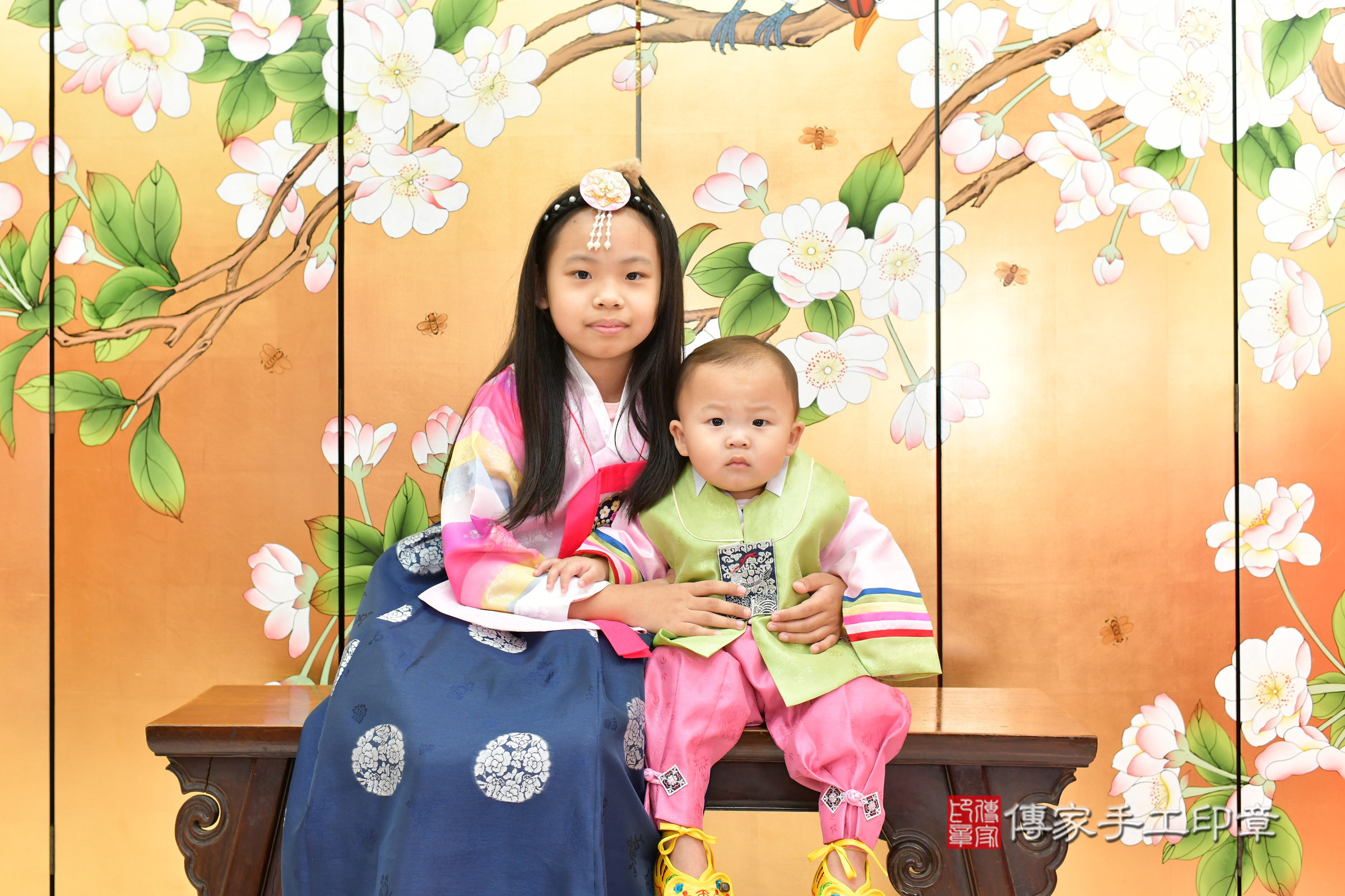 台中市北區誠誠寶寶抓周推薦：傳家台中店抓周度脺中國風會場，嬰兒古禮抓周流程儀式吉祥話、抓周道具物品24種、拍照。抓周證書。2024.11.10，照片6