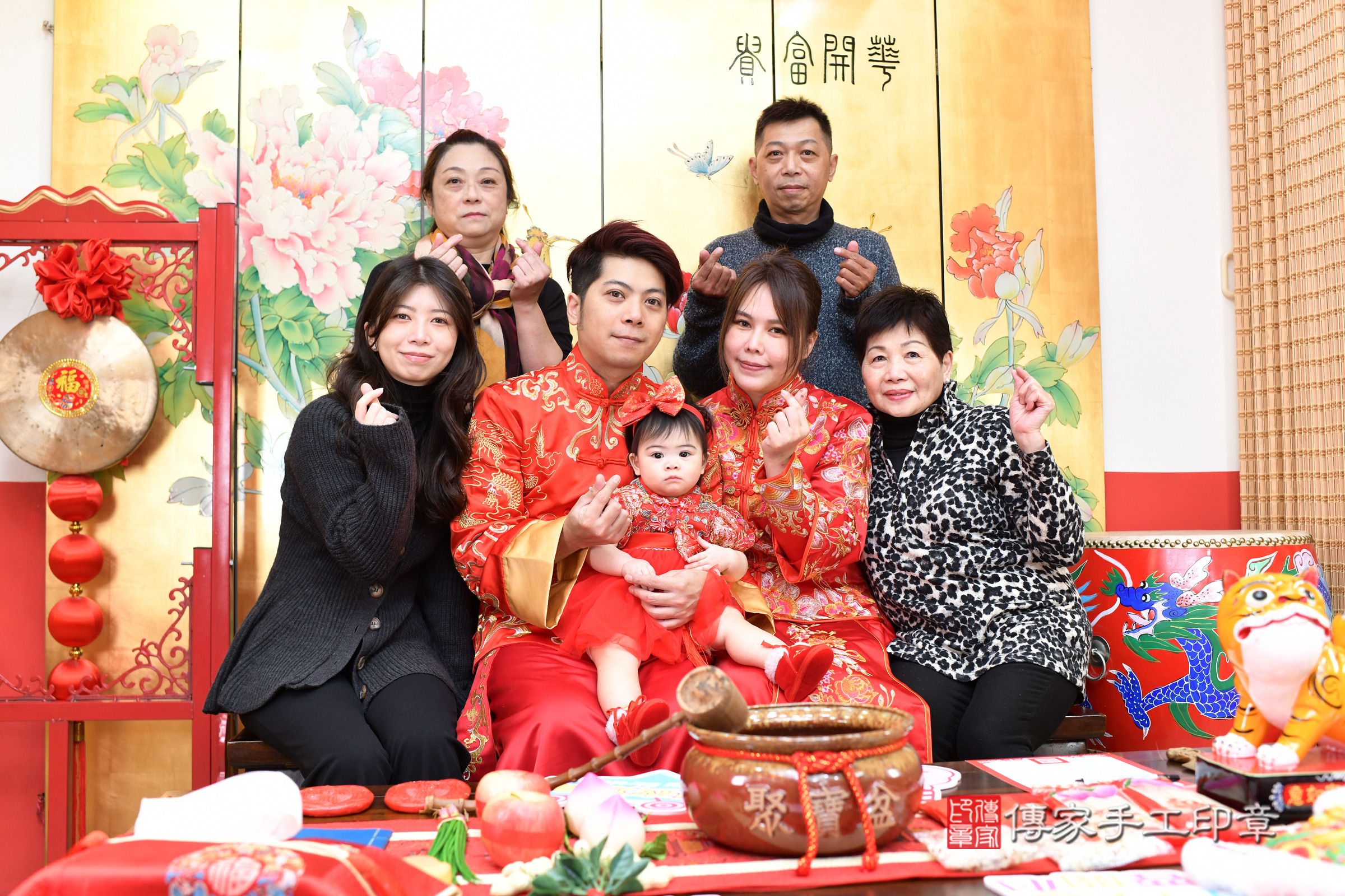 台北市大同區妮妮寶寶抓周推薦：傳家台北店抓周度脺中國風會場，嬰兒古禮抓周流程儀式吉祥話、抓周道具物品24種、拍照。抓周證書。2024.12.13，照片25