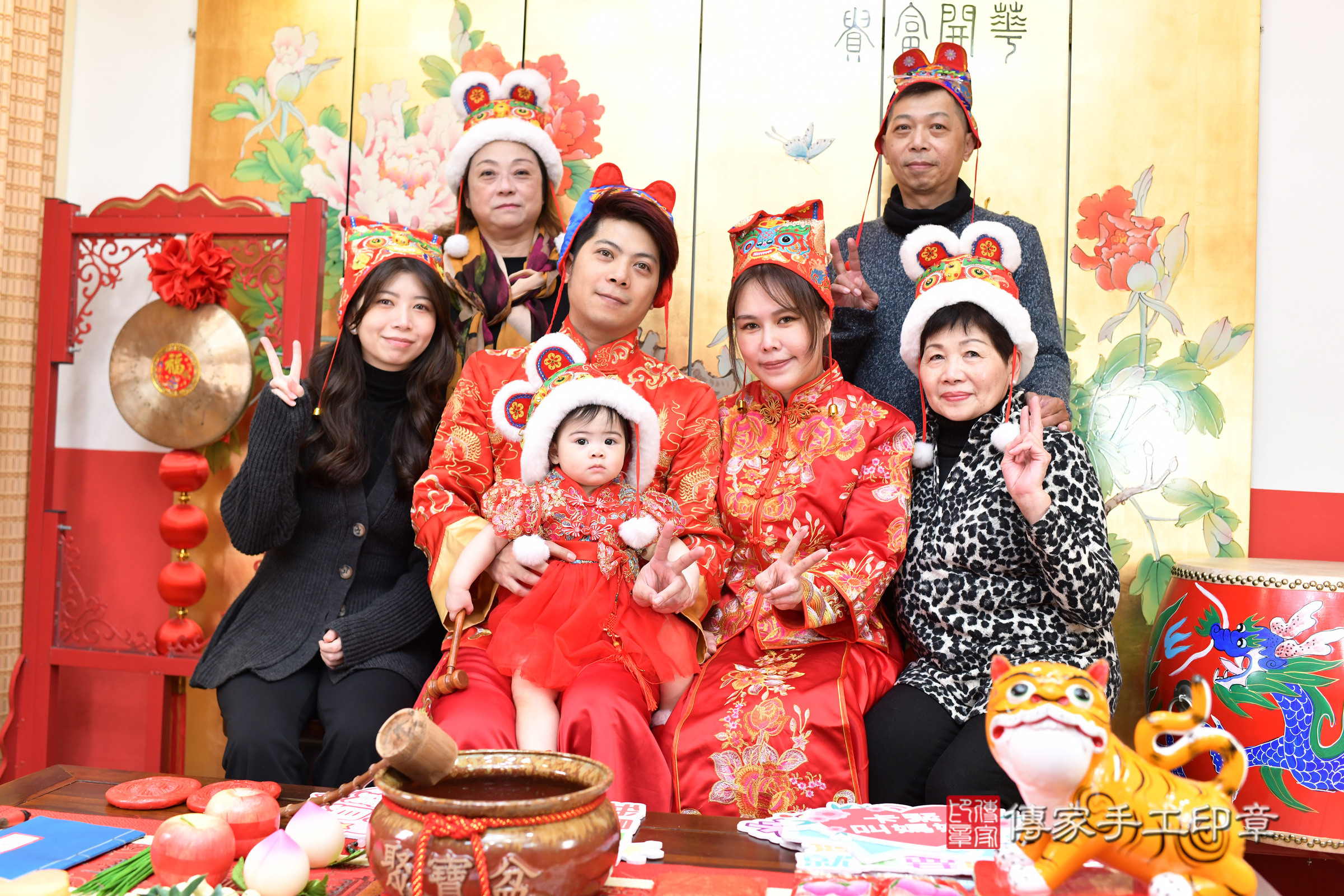 台北市大同區妮妮寶寶抓周推薦：傳家台北店抓周度脺中國風會場，嬰兒古禮抓周流程儀式吉祥話、抓周道具物品24種、拍照。抓周證書。2024.12.13，照片27