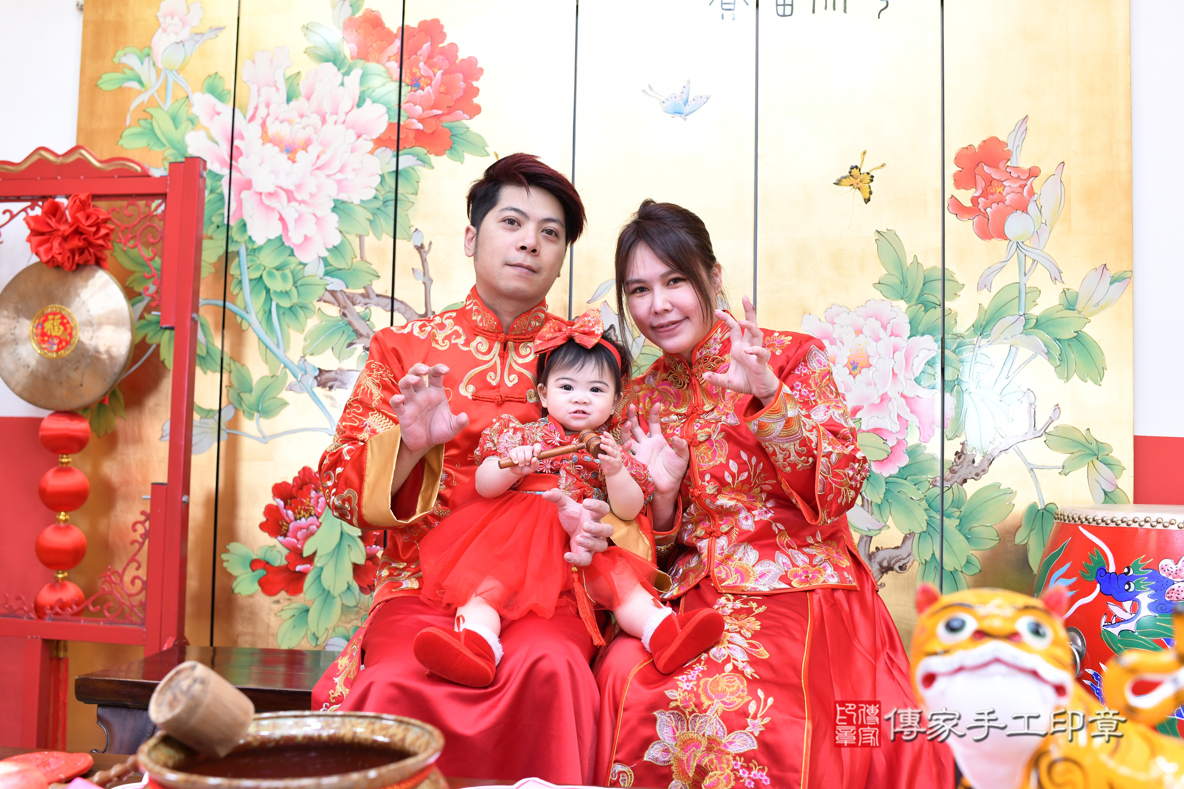 台北市大同區妮妮寶寶抓周推薦：傳家台北店抓周度脺中國風會場，嬰兒古禮抓周流程儀式吉祥話、抓周道具物品24種、拍照。抓周證書。2024.12.13，照片4
