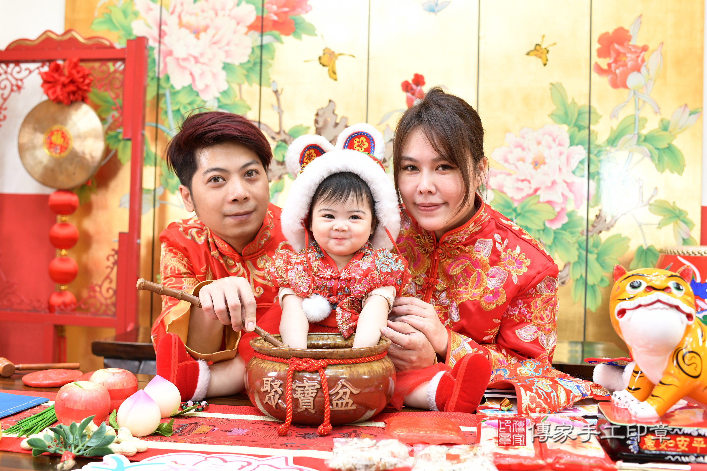 台北市大同區妮妮寶寶抓周推薦：傳家台北店抓周度脺中國風會場，嬰兒古禮抓周流程儀式吉祥話、抓周道具物品24種、拍照。抓周證書。2024.12.13，照片14