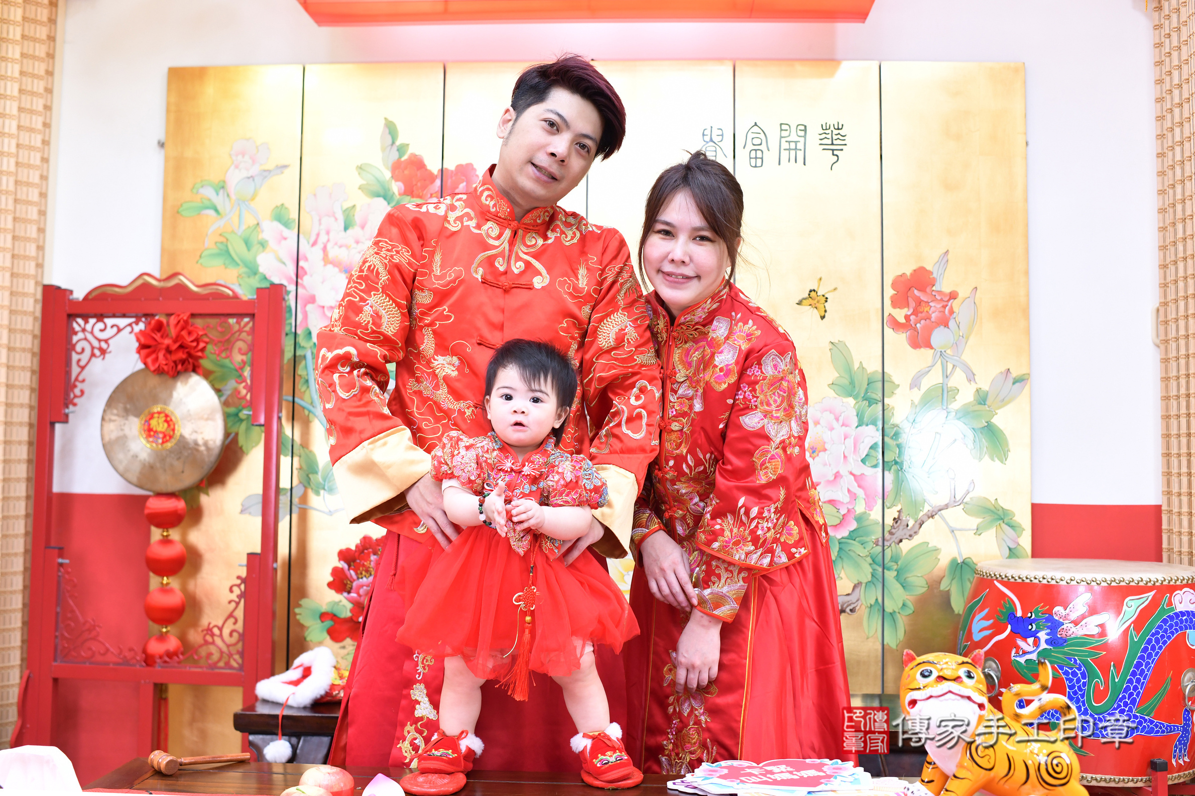 台北市大同區妮妮寶寶抓周推薦：傳家台北店抓周度脺中國風會場，嬰兒古禮抓周流程儀式吉祥話、抓周道具物品24種、拍照。抓周證書。2024.12.13，照片17