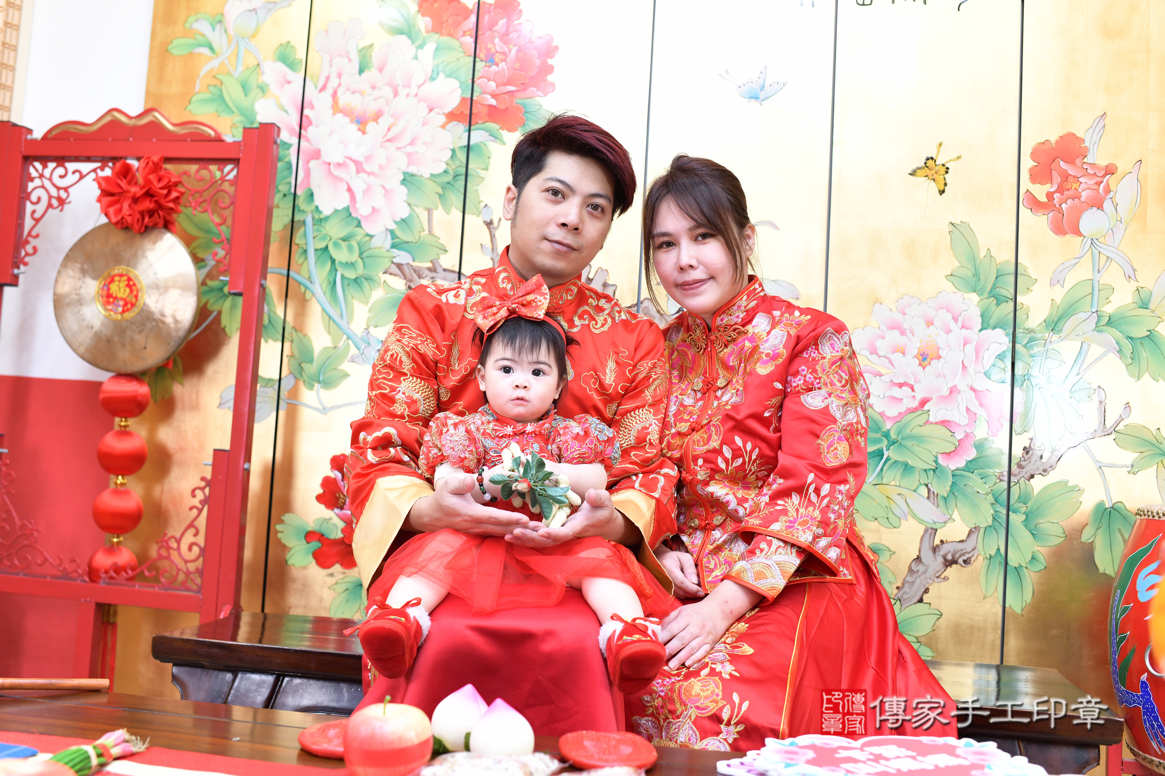 台北市大同區妮妮寶寶抓周推薦：傳家台北店抓周度脺中國風會場，嬰兒古禮抓周流程儀式吉祥話、抓周道具物品24種、拍照。抓周證書。2024.12.13，照片21