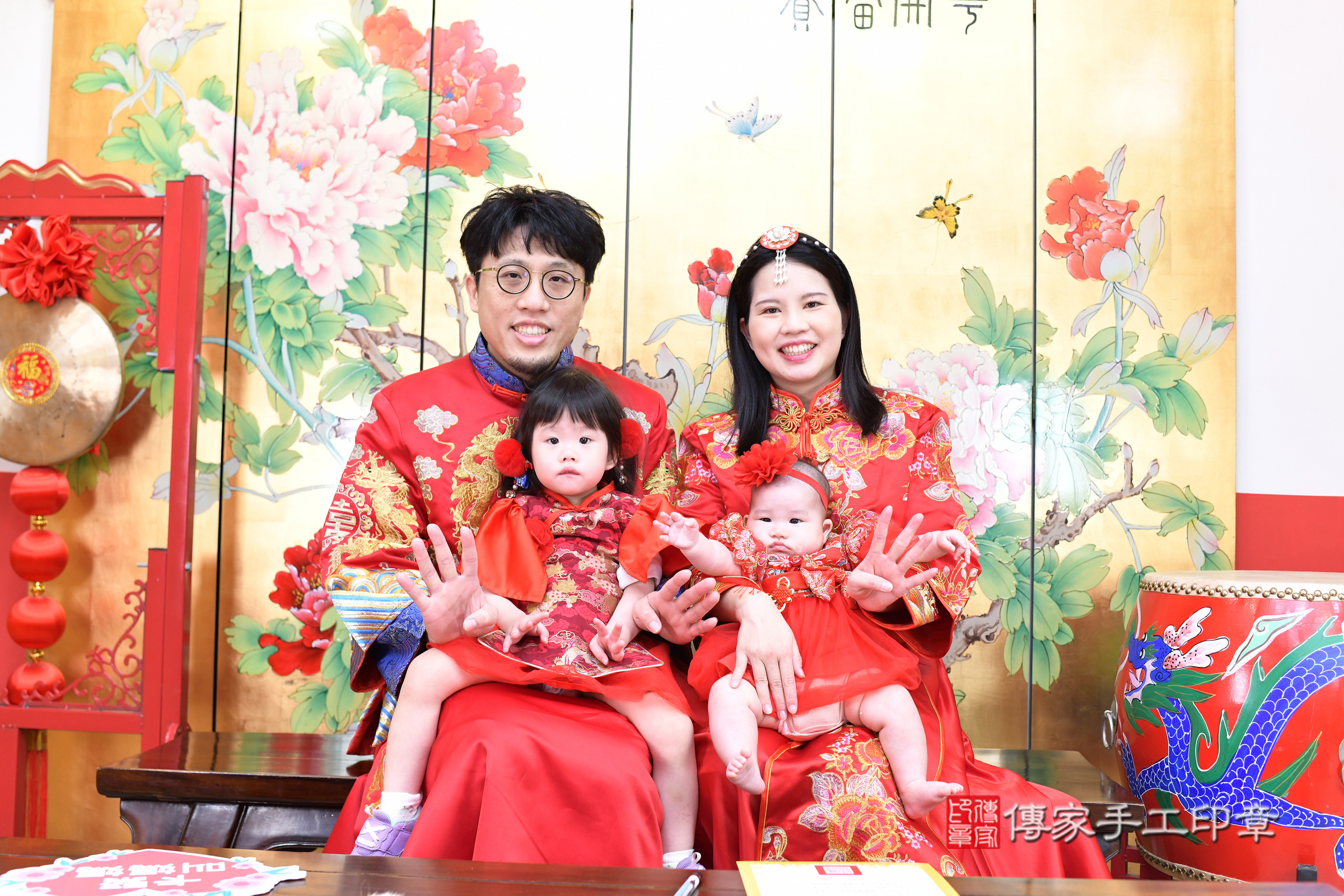 台北市大同區桐桐寶寶收涎推薦：傳家台北店收涎中國風會場，嬰兒古禮收涎收口水流程儀式、收涎吉祥話、收涎餅乾、收涎拍照。收涎證書。2024.12.15，照片4