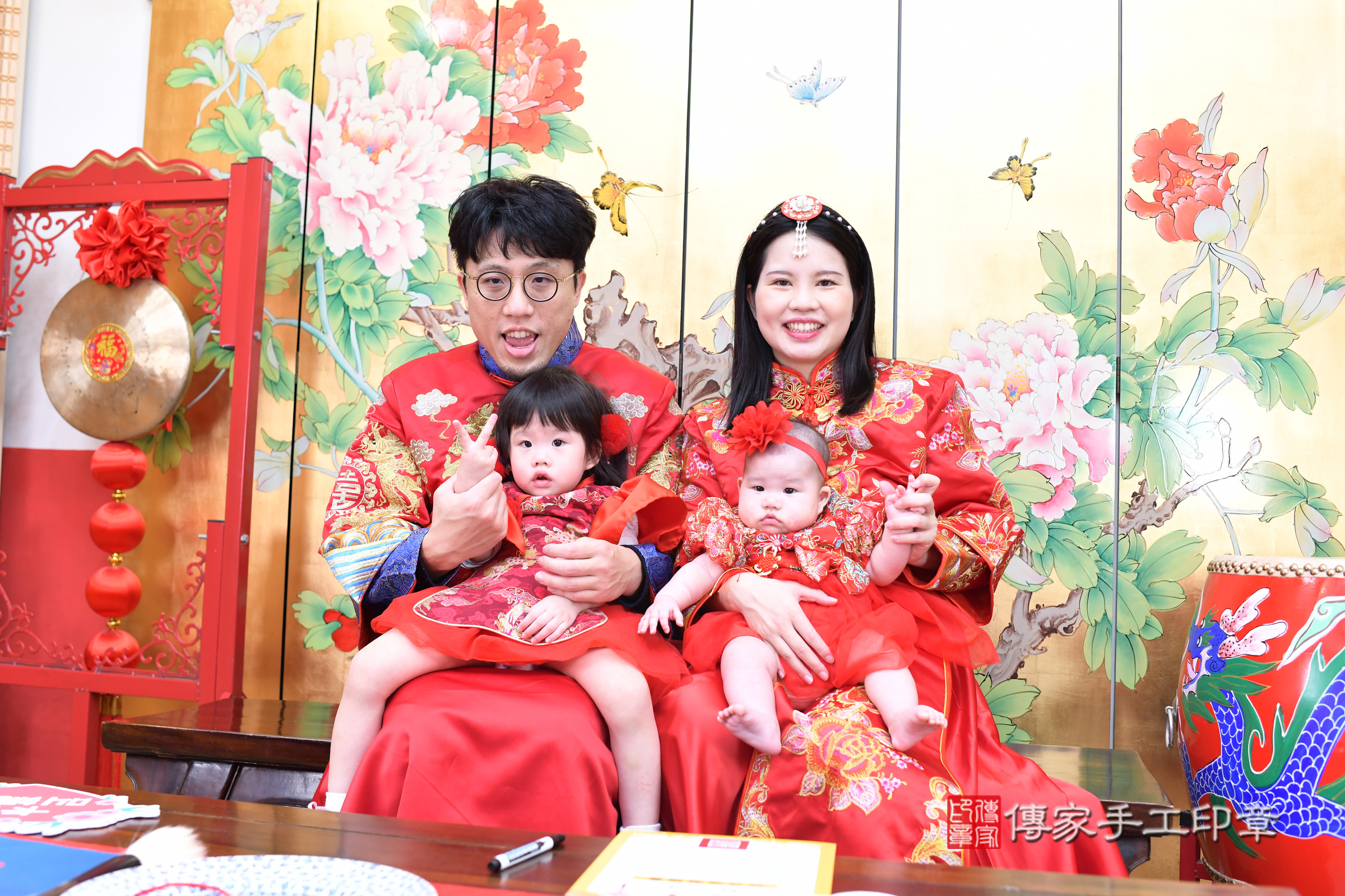 台北市大同區桐桐寶寶收涎推薦：傳家台北店收涎中國風會場，嬰兒古禮收涎收口水流程儀式、收涎吉祥話、收涎餅乾、收涎拍照。收涎證書。2024.12.15，照片2