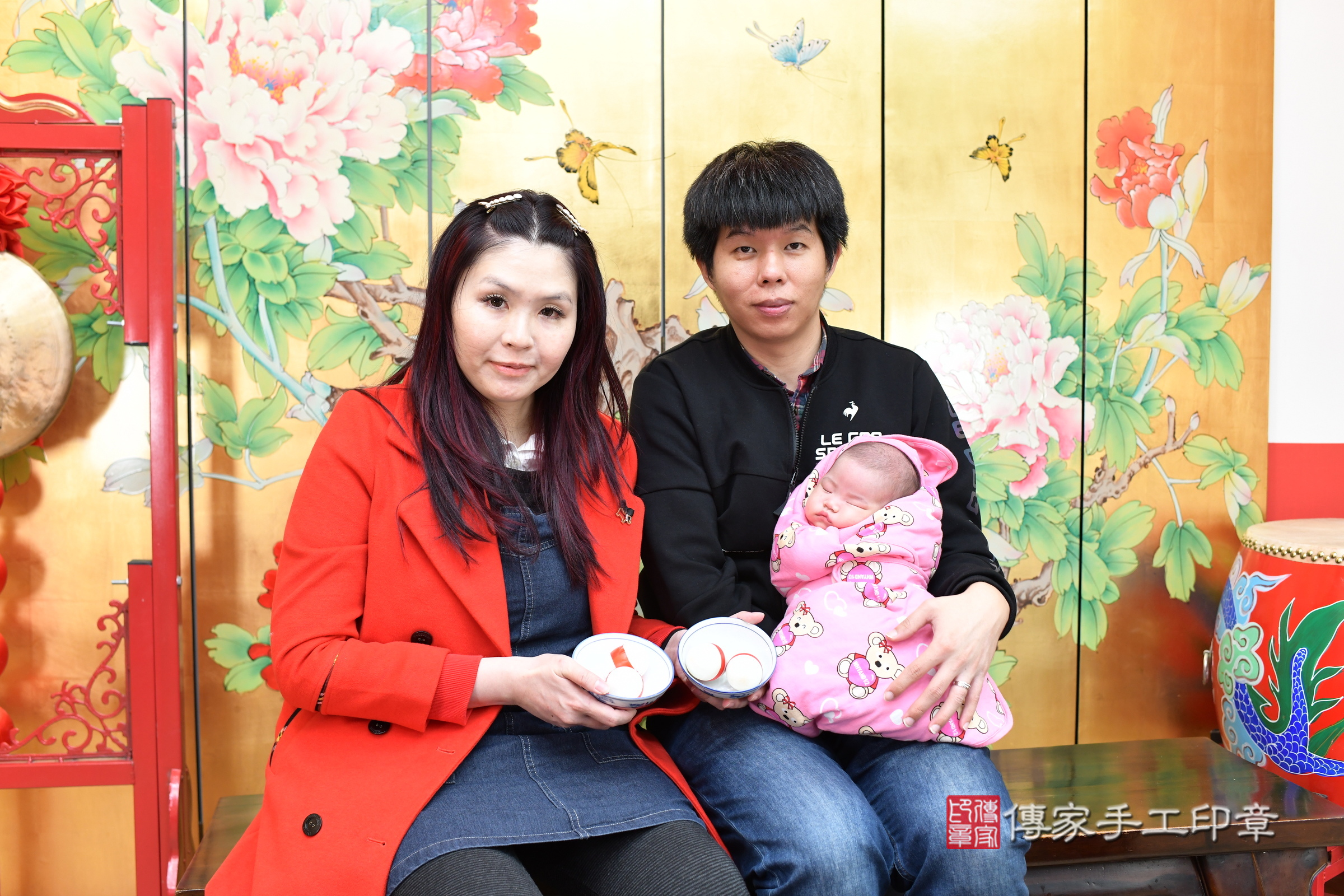 小潔寶寶(台北市大同區嬰兒寶寶滿月剃頭理髮、嬰兒剃胎毛儀式吉祥話)。中國風會場，爸媽寶貝穿「日中韓」古裝禮服。專業拍照、證書。★購買「臍帶章、肚臍章、胎毛筆刷印章」贈送：剃頭、收涎、抓周，三選一。2024.12.22，照片6
