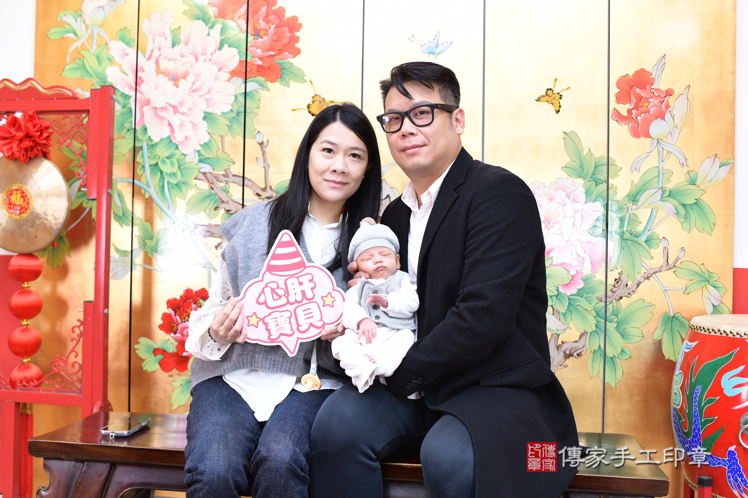 睿睿寶寶(台北市大同區嬰兒寶寶滿月剃頭理髮、嬰兒剃胎毛儀式吉祥話)。中國風會場，爸媽寶貝穿「日中韓」古裝禮服。專業拍照、證書。★購買「臍帶章、肚臍章、胎毛筆刷印章」贈送：剃頭、收涎、抓周，三選一。2024.12.23，照片5