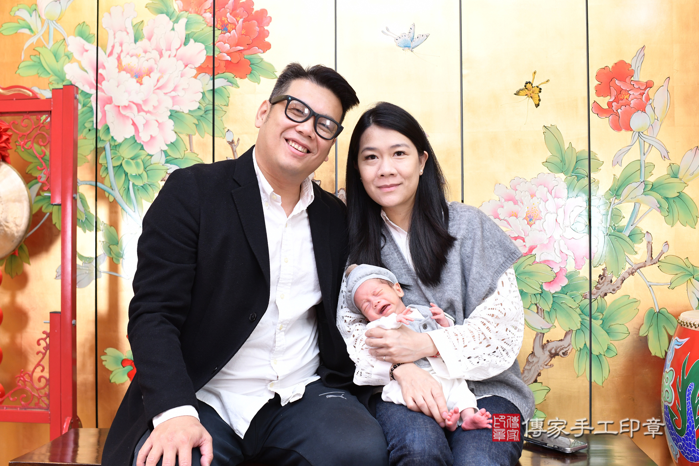睿睿寶寶(台北市大同區嬰兒寶寶滿月剃頭理髮、嬰兒剃胎毛儀式吉祥話)。中國風會場，爸媽寶貝穿「日中韓」古裝禮服。專業拍照、證書。★購買「臍帶章、肚臍章、胎毛筆刷印章」贈送：剃頭、收涎、抓周，三選一。2024.12.23，照片3