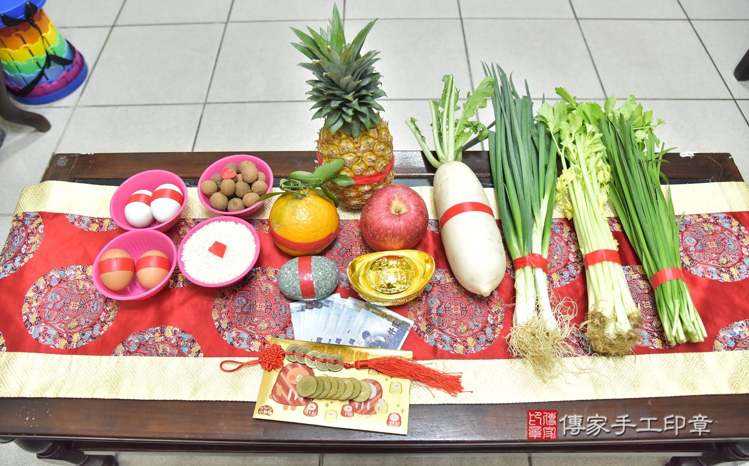 小星寶寶(新北市樹林區到府嬰兒小星寶寶滿月剃頭理髮、到府嬰兒剃胎毛儀式吉祥話)。到府剃頭剃胎毛主持、專業拍照、證書。★購買「臍帶章、肚臍章、胎毛筆刷印章」贈送：剃頭、收涎、抓周，三選一。2025.1.4，照片4