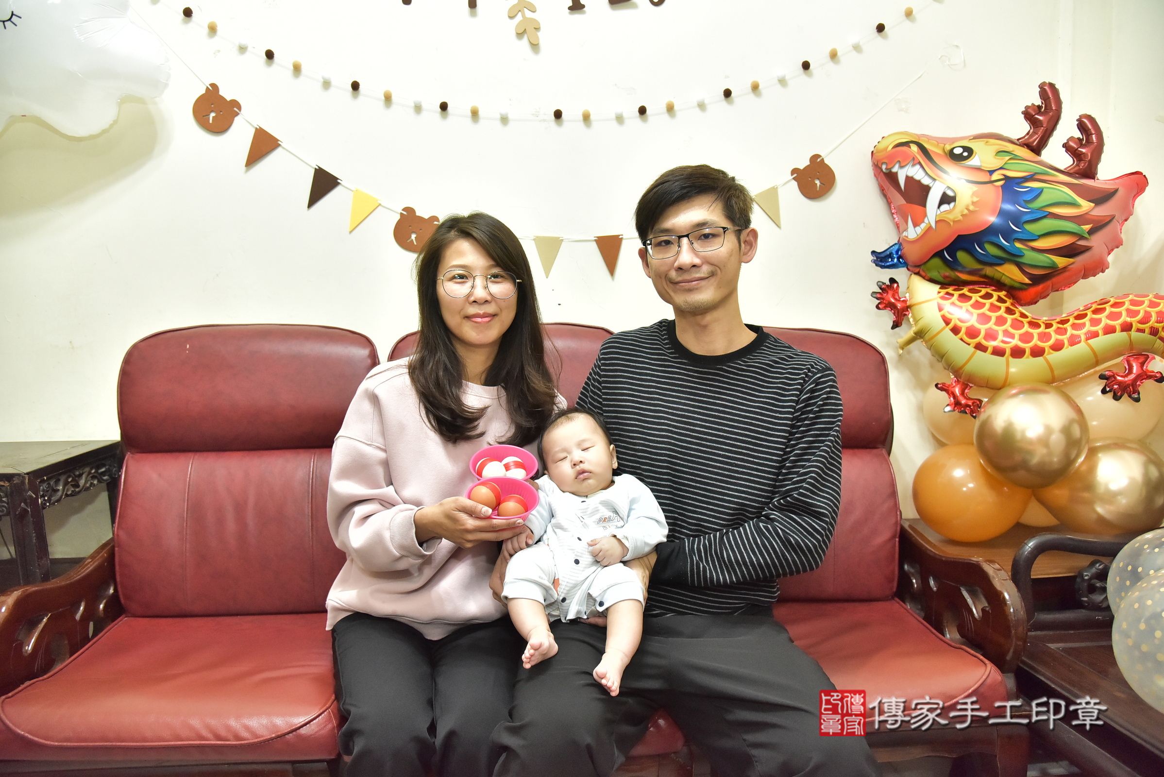小星寶寶(新北市樹林區到府嬰兒小星寶寶滿月剃頭理髮、到府嬰兒剃胎毛儀式吉祥話)。到府剃頭剃胎毛主持、專業拍照、證書。★購買「臍帶章、肚臍章、胎毛筆刷印章」贈送：剃頭、收涎、抓周，三選一。2025.1.4，照片6
