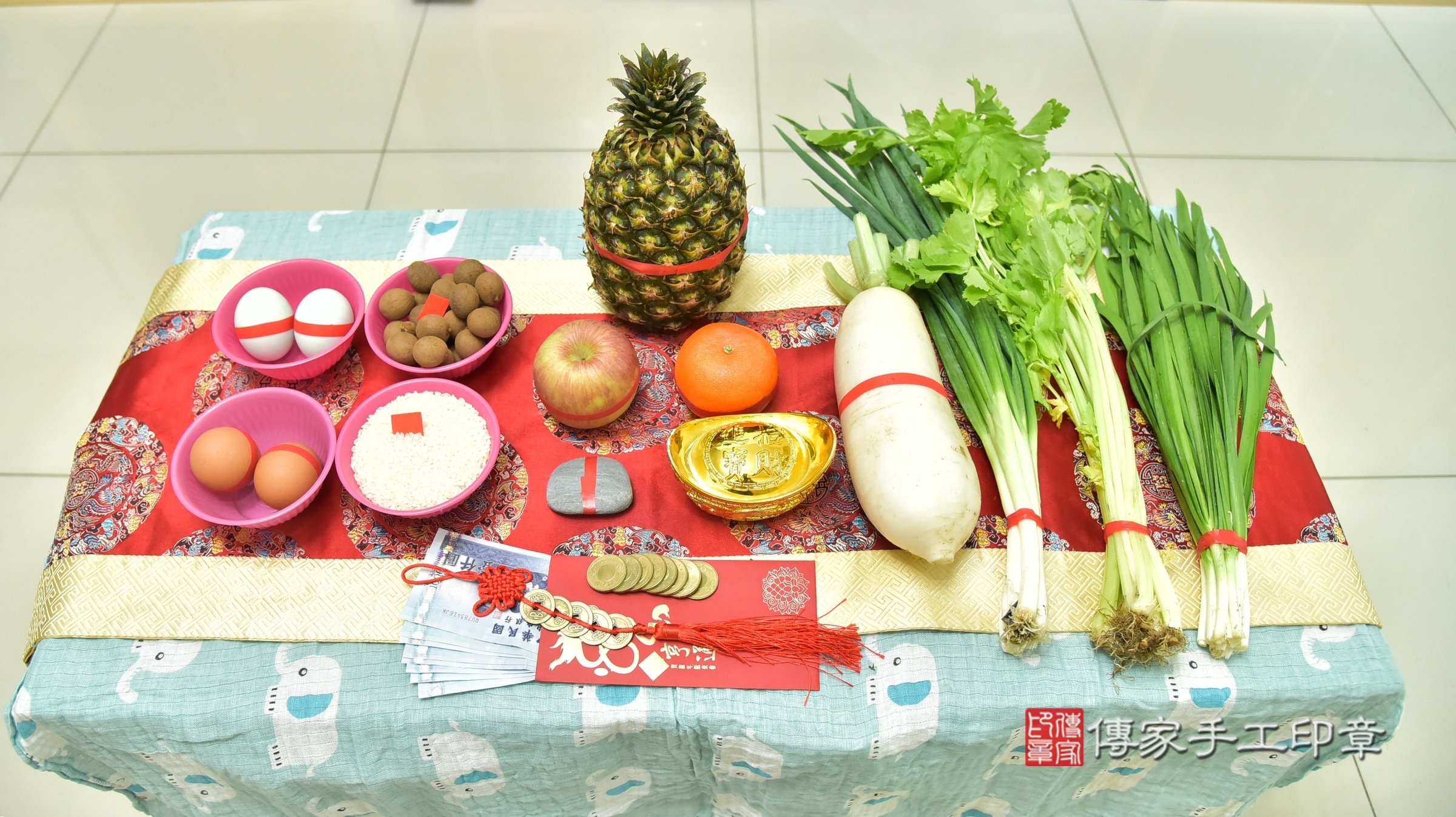 軒軒寶寶(新北市永和區到府嬰兒軒軒寶寶滿月剃頭理髮、到府嬰兒剃胎毛儀式吉祥話)。到府剃頭剃胎毛主持、專業拍照、證書。★購買「臍帶章、肚臍章、胎毛筆刷印章」贈送：剃頭、收涎、抓周，三選一。2025.1.4，照片5