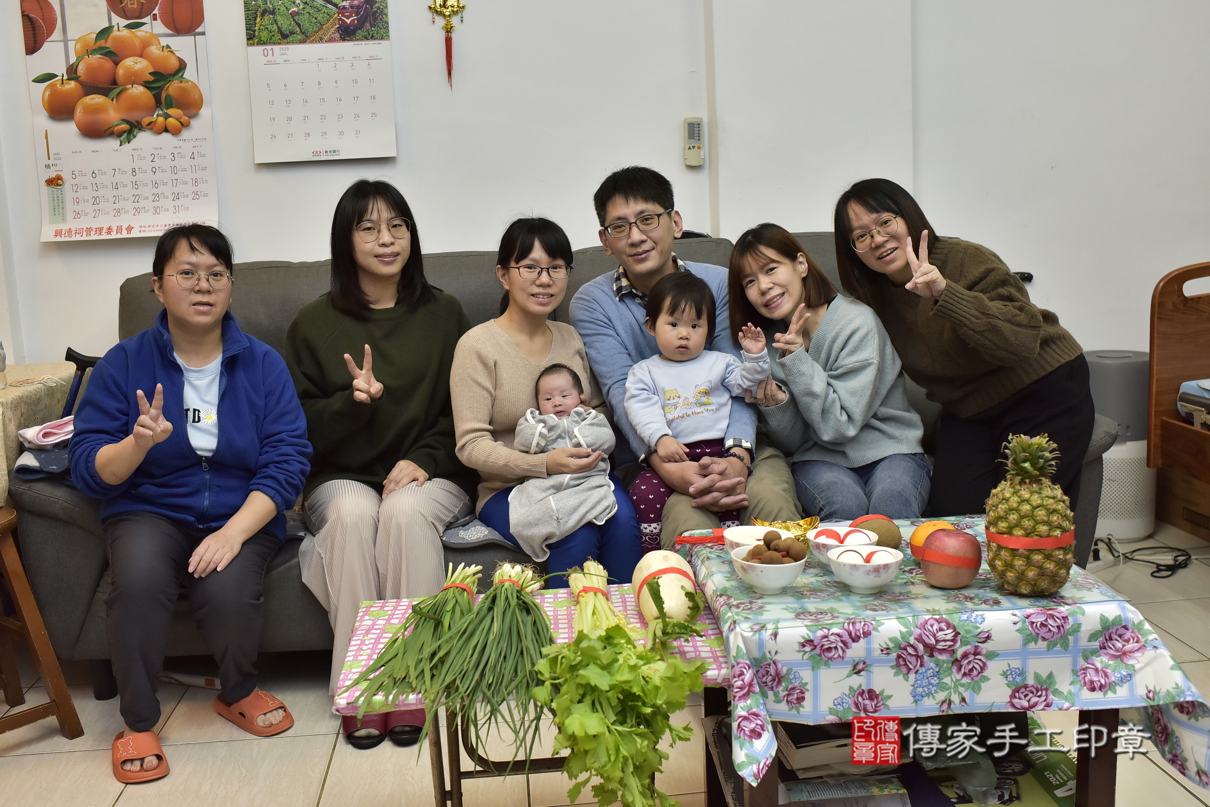 睿睿寶寶(新北市新莊區到府嬰兒睿睿寶寶滿月剃頭理髮、到府嬰兒剃胎毛儀式吉祥話)。到府剃頭剃胎毛主持、專業拍照、證書。★購買「臍帶章、肚臍章、胎毛筆刷印章」贈送：剃頭、收涎、抓周，三選一。2025.1.4，照片5