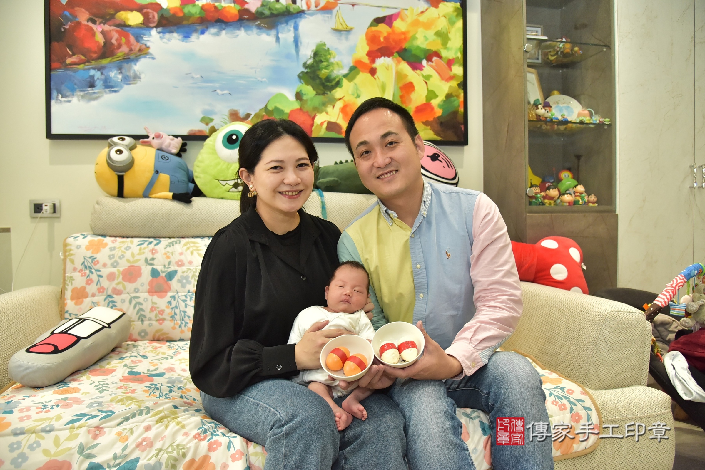 小維寶寶(新北市新莊區到府嬰兒小維寶寶滿月剃頭理髮、到府嬰兒剃胎毛儀式吉祥話)。到府剃頭剃胎毛主持、專業拍照、證書。★購買「臍帶章、肚臍章、胎毛筆刷印章」贈送：剃頭、收涎、抓周，三選一。2025.1.6，照片5