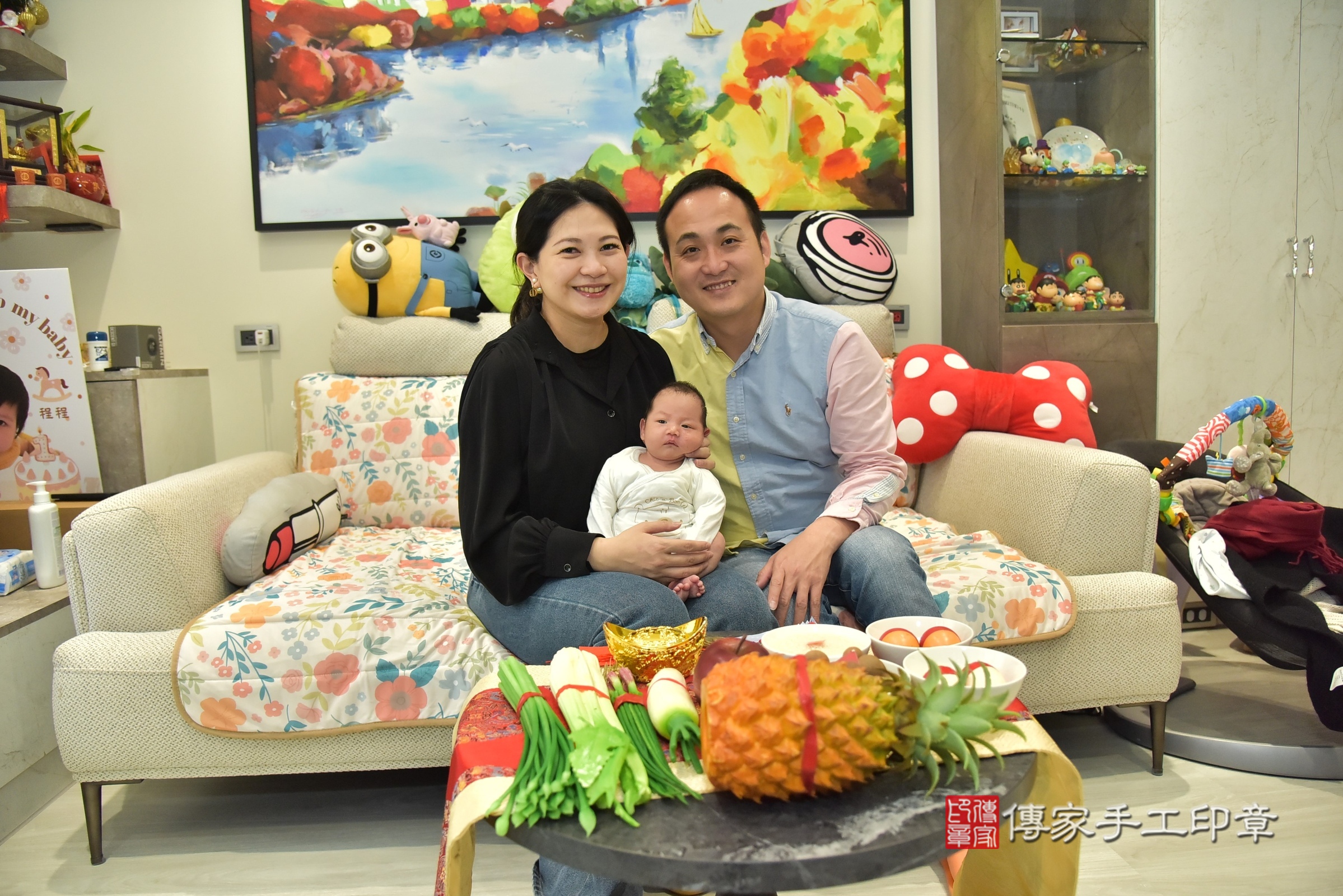 小維寶寶(新北市新莊區到府嬰兒小維寶寶滿月剃頭理髮、到府嬰兒剃胎毛儀式吉祥話)。到府剃頭剃胎毛主持、專業拍照、證書。★購買「臍帶章、肚臍章、胎毛筆刷印章」贈送：剃頭、收涎、抓周，三選一。2025.1.6，照片2