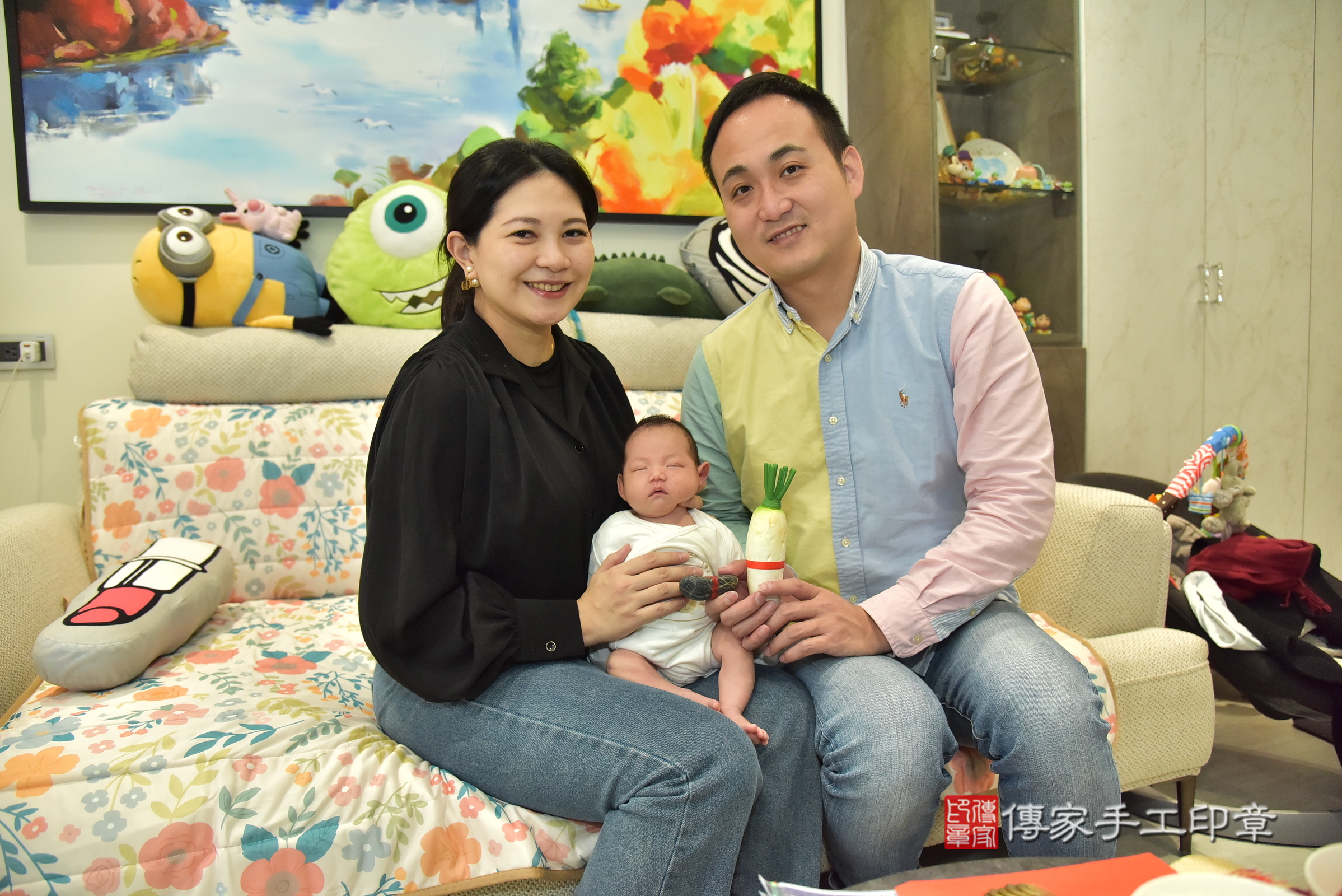 小維寶寶(新北市新莊區到府嬰兒小維寶寶滿月剃頭理髮、到府嬰兒剃胎毛儀式吉祥話)。到府剃頭剃胎毛主持、專業拍照、證書。★購買「臍帶章、肚臍章、胎毛筆刷印章」贈送：剃頭、收涎、抓周，三選一。2025.1.6，照片8