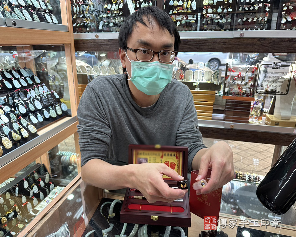 顧客滿意推薦：傳家嬰兒烤漆小三寶、粉晶臍帶印章、黑檀木胎毛印章、胎毛筆。新北市新莊區-劉先生2025.01.01